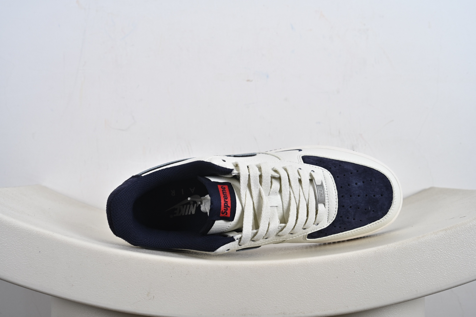 240 定制版 Nike Air Force 1 '07 Low “superme联名---米白蓝猪八双钩 ” 高端定制 低帮休闲板鞋 KX2532-504