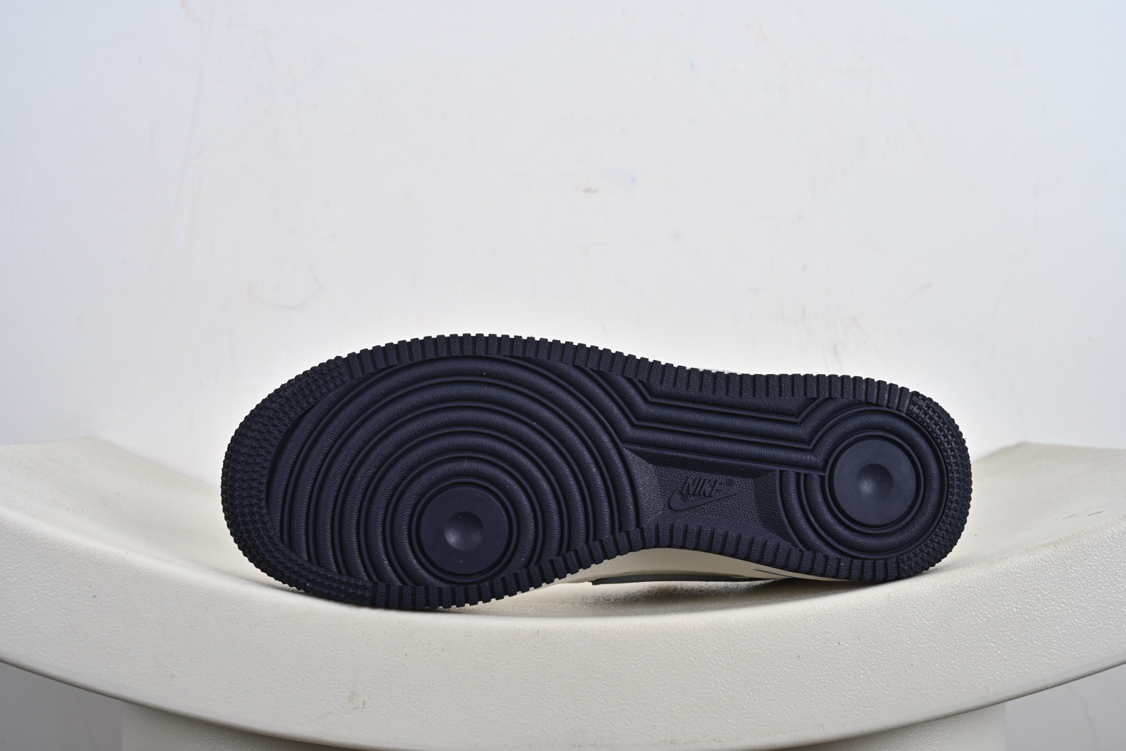 240 定制版 Nike Air Force 1 '07 Low “superme联名---米白蓝猪八双钩 ” 高端定制 低帮休闲板鞋 KX2532-504