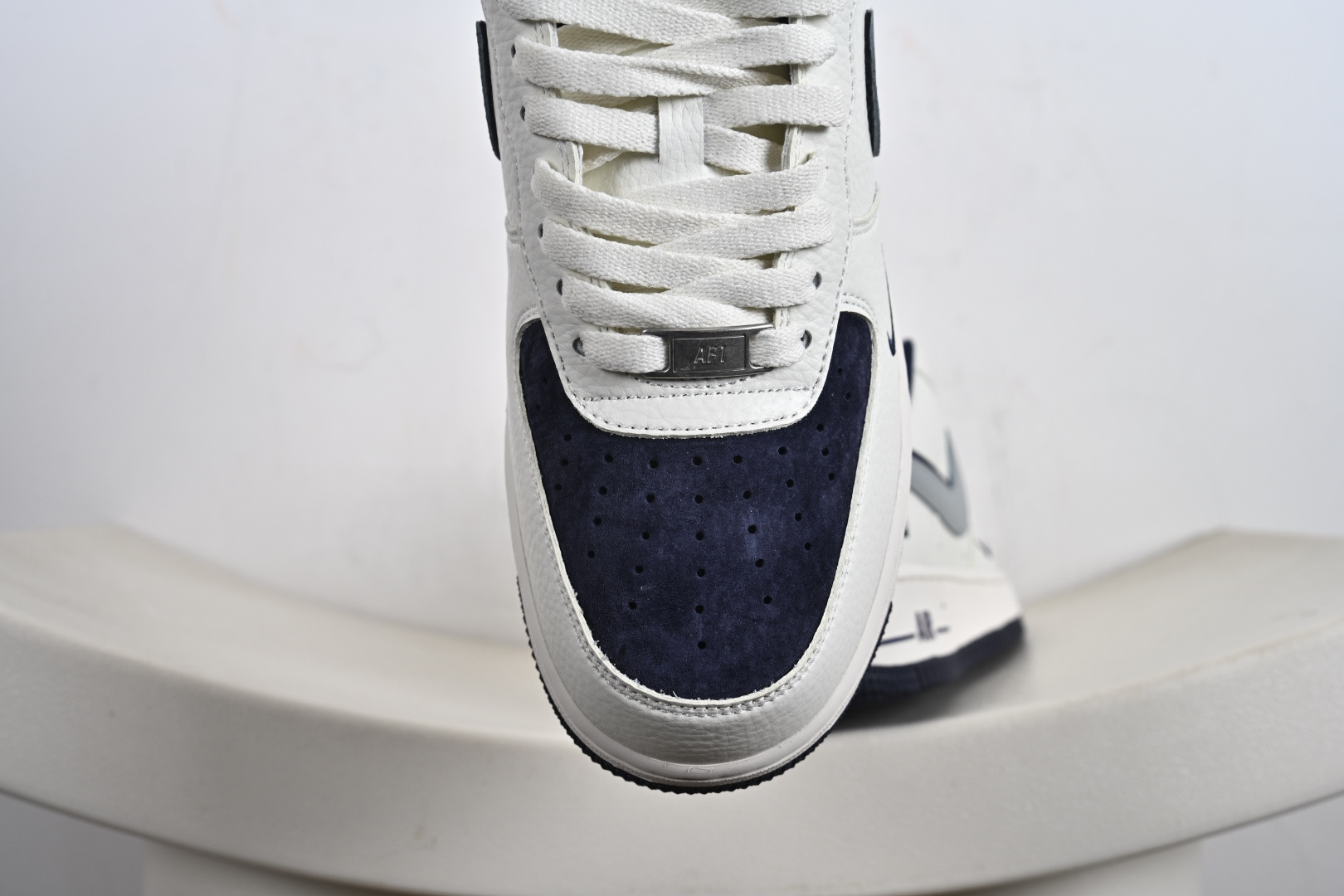 240 定制版 Nike Air Force 1 '07 Low “superme联名---米白蓝猪八双钩 ” 高端定制 低帮休闲板鞋 KX2532-504