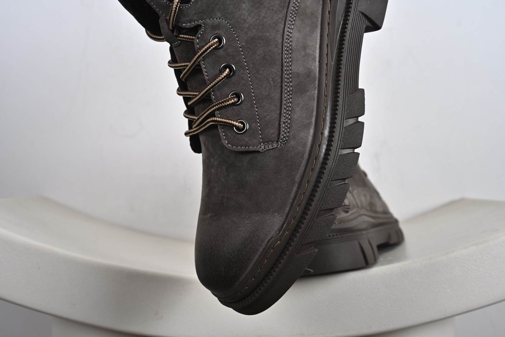 260 添柏岚Timberland Men's Classic Oxford Waterproof Boots男款低帮防水沙漠工装休闲马丁低靴 TB10077