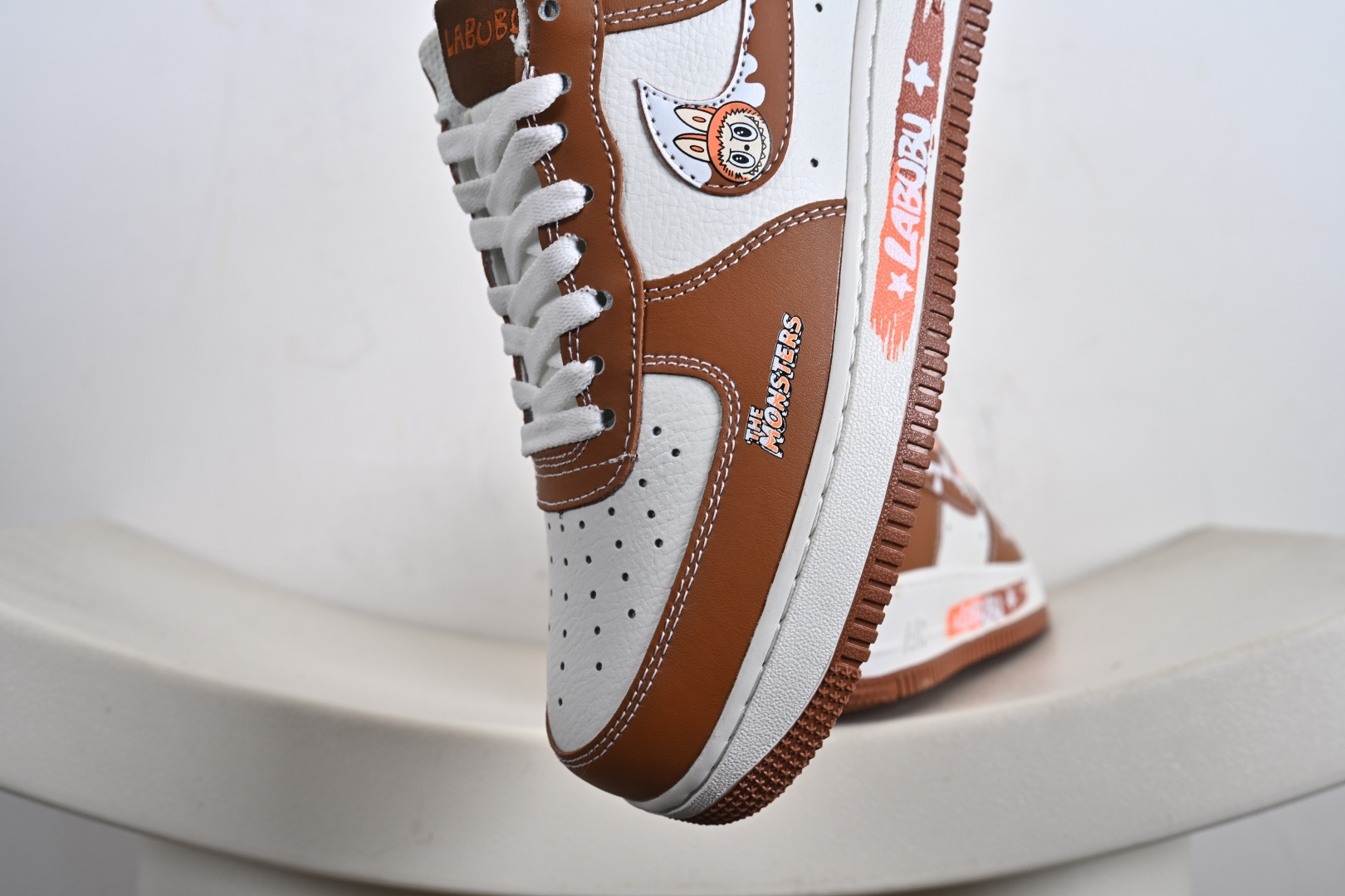 240 定制版 Air Force 1 '07 Low “栗色涂鸦拉布布”空军一号 低帮 运动鞋 休闲鞋 KJ5188-003-Chinese UA Cheap High Quatity Brand Clothes Bags handbags Sneakers wholesale wholesaler seller from China Factory suppliers Fashion Clothing Shoes best Quality Beautiful Price 240 定制版 Air Force 1 '07 Low “栗色涂鸦拉布布”空军一号 低帮 运动鞋 休闲鞋 KJ5188-003
