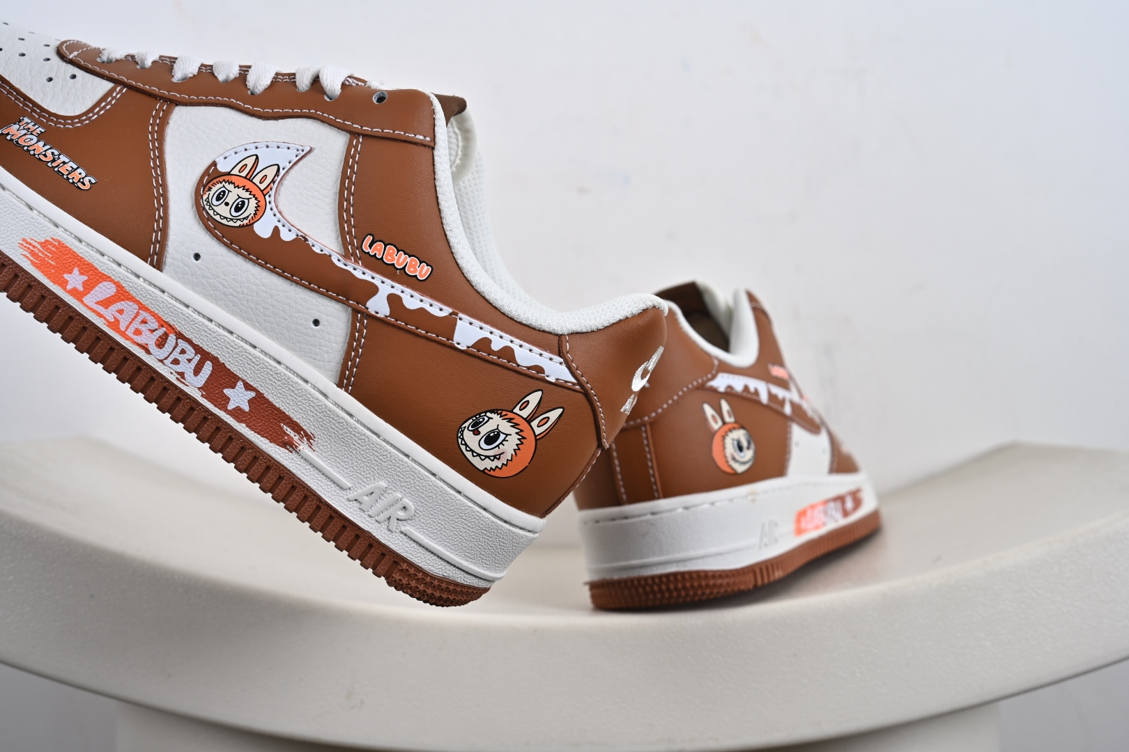 240 定制版 Air Force 1 '07 Low “栗色涂鸦拉布布”空军一号 低帮 运动鞋 休闲鞋 KJ5188-003-Chinese UA Cheap High Quatity Brand Clothes Bags handbags Sneakers wholesale wholesaler seller from China Factory suppliers Fashion Clothing Shoes best Quality Beautiful Price 240 定制版 Air Force 1 '07 Low “栗色涂鸦拉布布”空军一号 低帮 运动鞋 休闲鞋 KJ5188-003