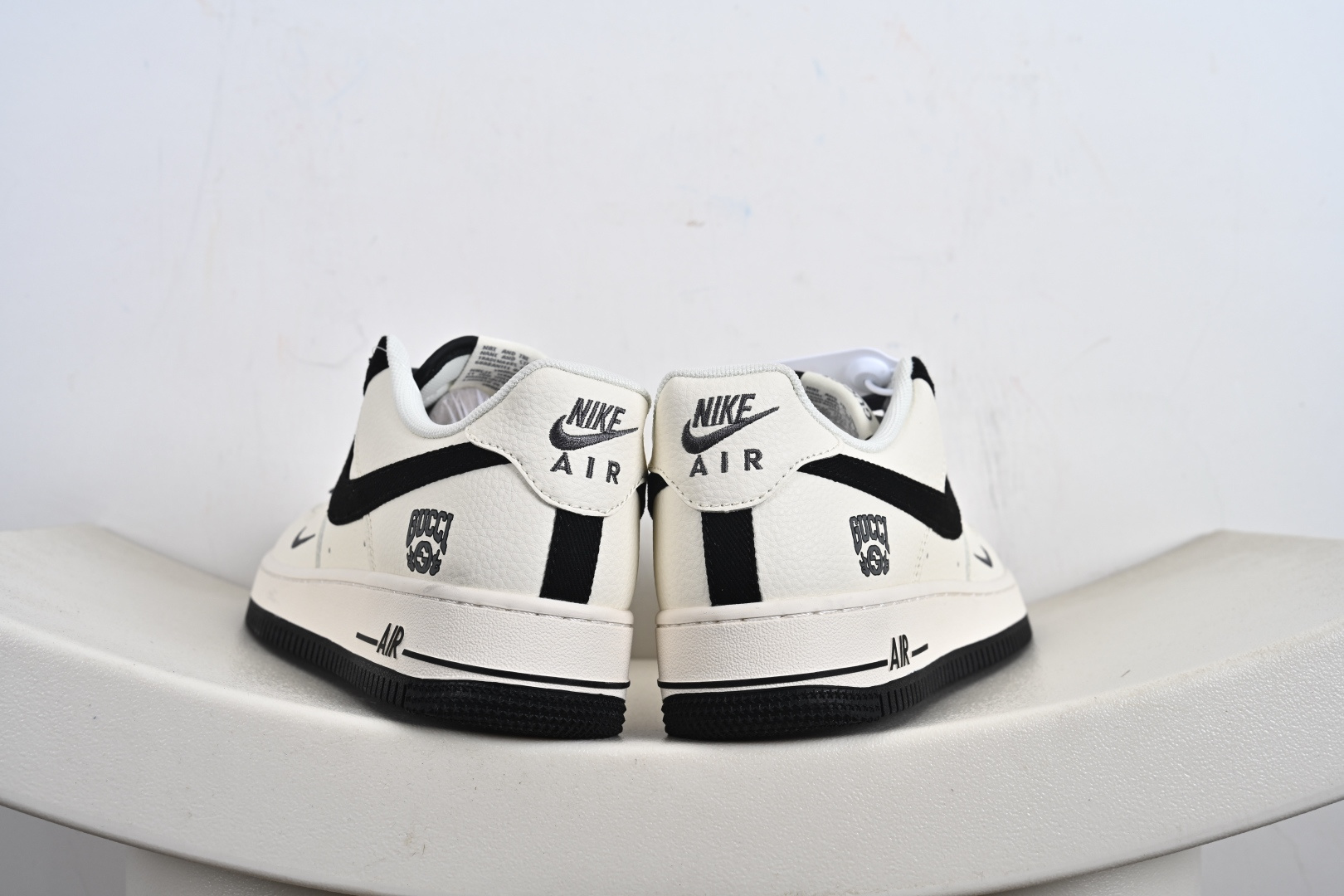 240 定制版 NK Air Force 1'07 Low 古驰联名 米白黑帆布钩 空军一号低帮休闲板鞋 XD2588-605