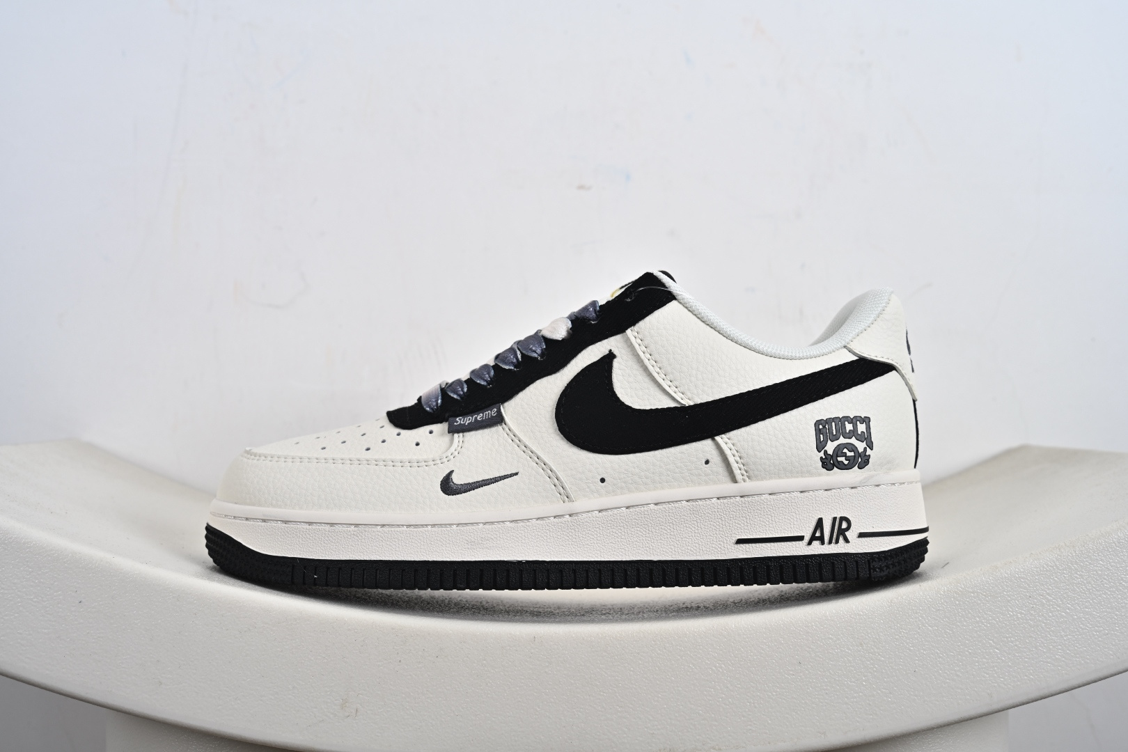 240 定制版 NK Air Force 1'07 Low 古驰联名 米白黑帆布钩 空军一号低帮休闲板鞋 XD2588-605