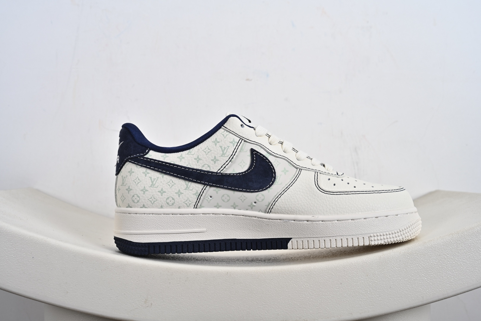 240 Air Force 1'07 Low 联名 印花米蓝勾 空军一号低帮休闲板鞋 MZ9588-817