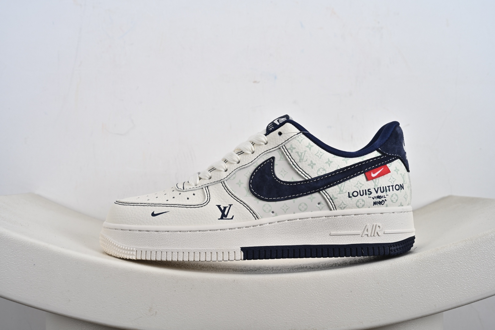 240 Air Force 1'07 Low 联名 印花米蓝勾 空军一号低帮休闲板鞋 MZ9588-817