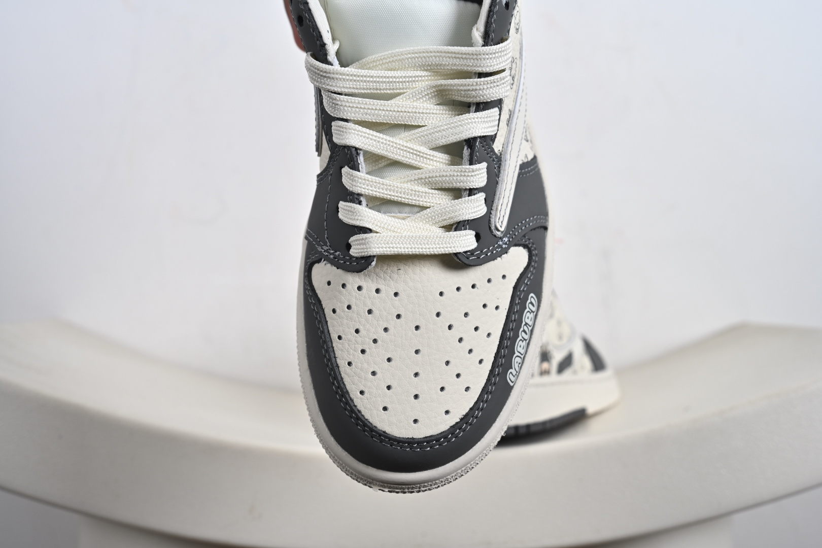 260 定制版 Air Jordan 1 x Travis Scott AJ1倒勾 乔一倒钩 ‘DIY’定制 耐克 低帮文化篮球鞋 LD2028-055