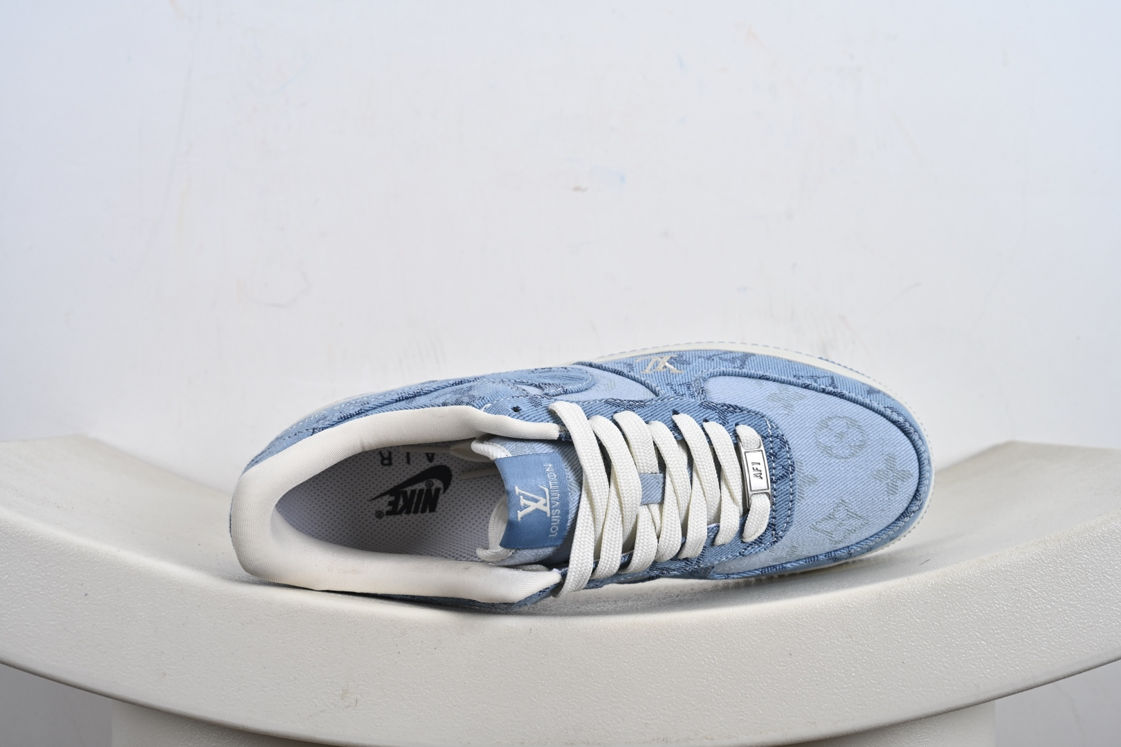 240 定制版 Nike Air Force 1'07 Low LV联名 浅蓝 空军一号低帮休闲板鞋 YF9511-823