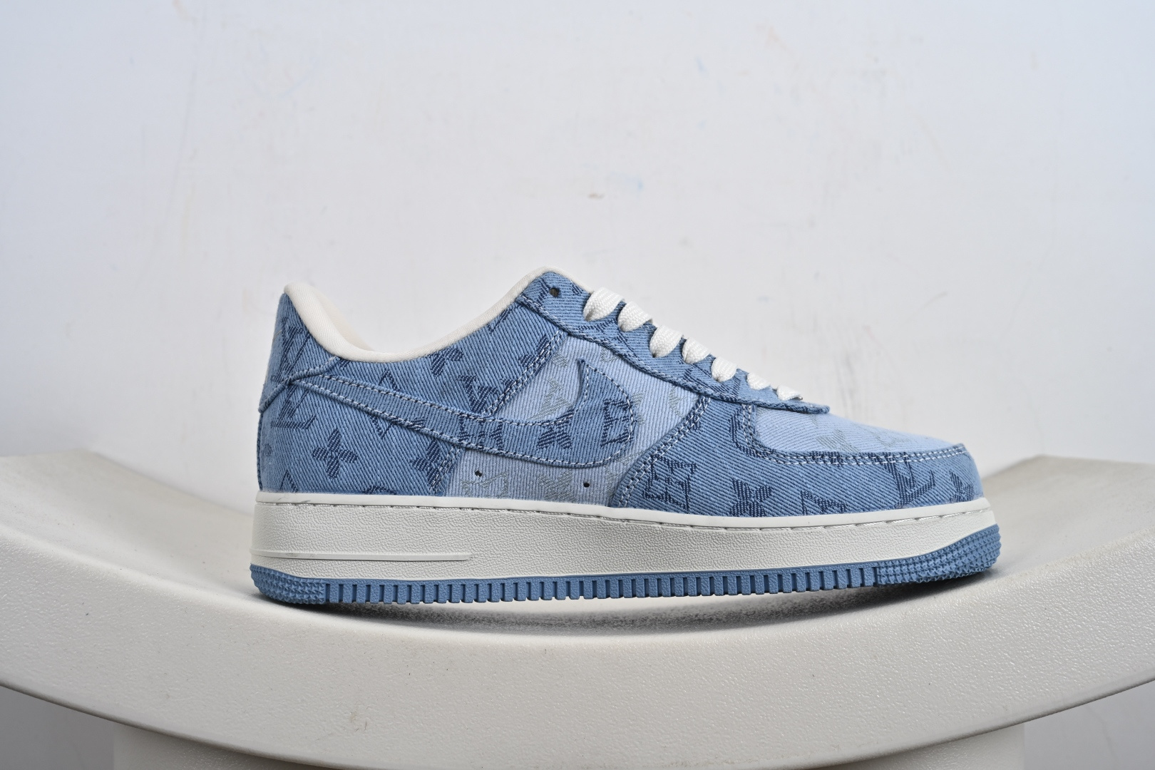 240 定制版 Nike Air Force 1'07 Low LV联名 浅蓝 空军一号低帮休闲板鞋 YF9511-823