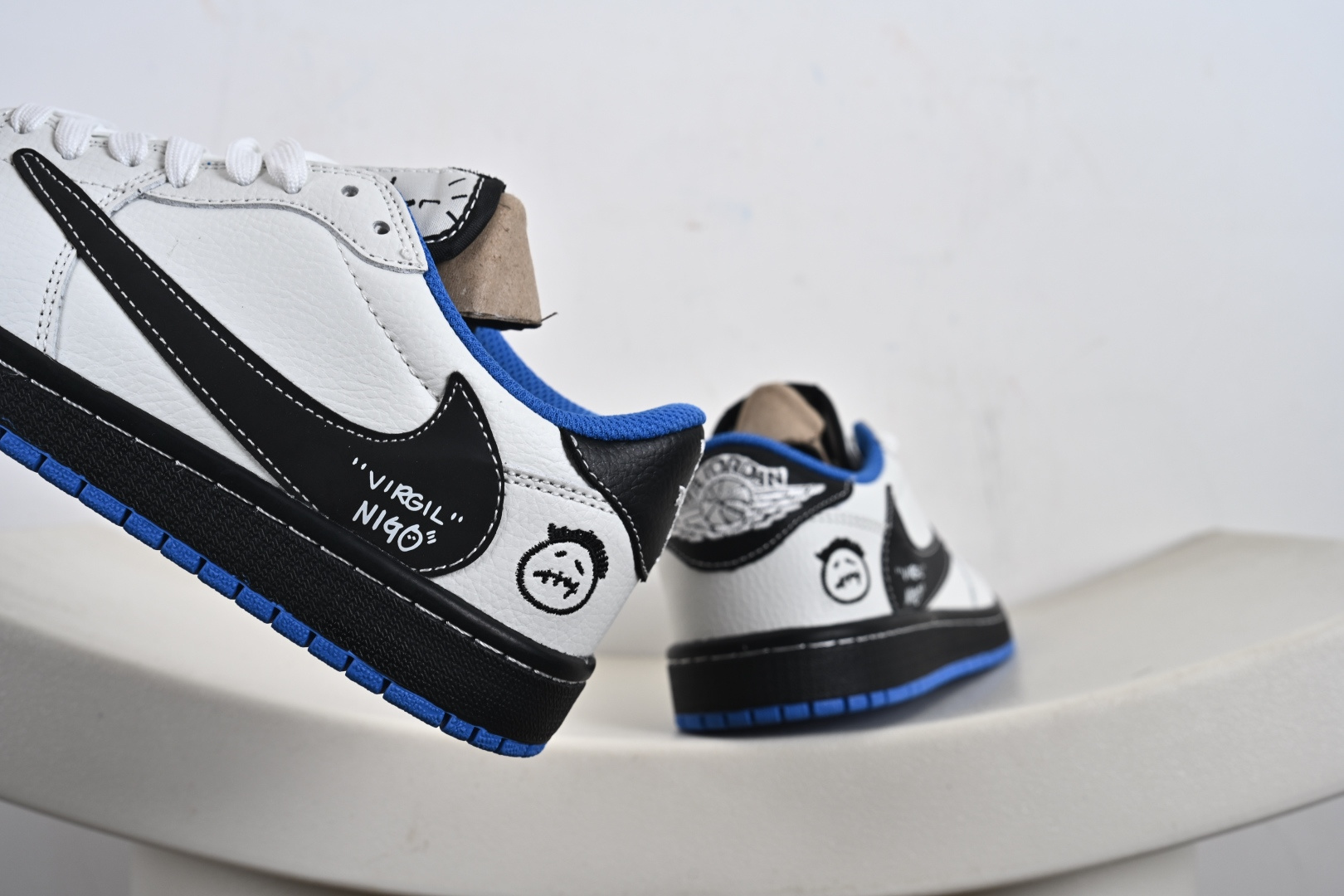 260 定制版 Travis Scott x Fragment Design x Air Jordan 1 Low SP AJ1 乔1联名 蓝底鬼脸 低帮文化休闲板鞋 DZ5899-027