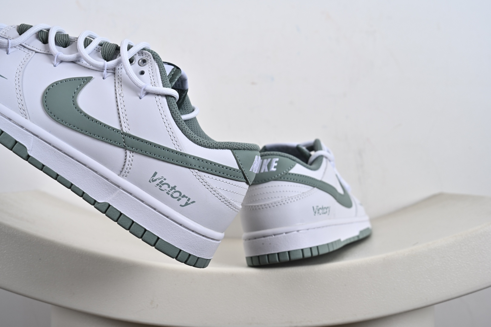 240 Dunk Low Retro 联名款 低帮休闲运动板鞋 WG0528-102