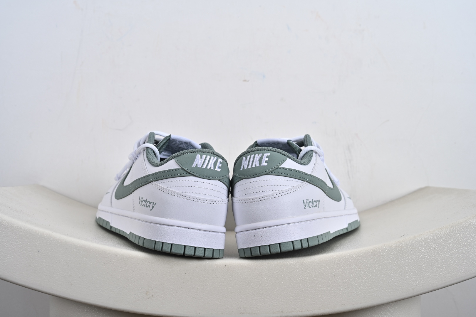 240 Dunk Low Retro 联名款 低帮休闲运动板鞋 WG0528-102