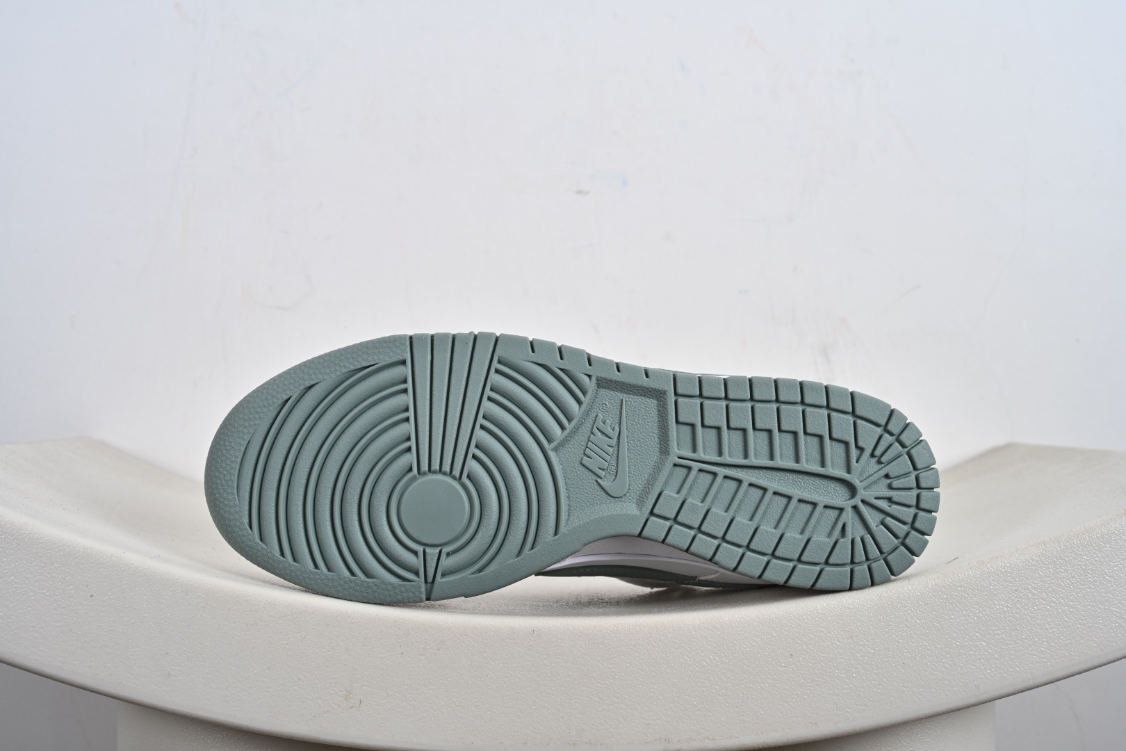 240 Dunk Low Retro 联名款 低帮休闲运动板鞋 WG0528-102