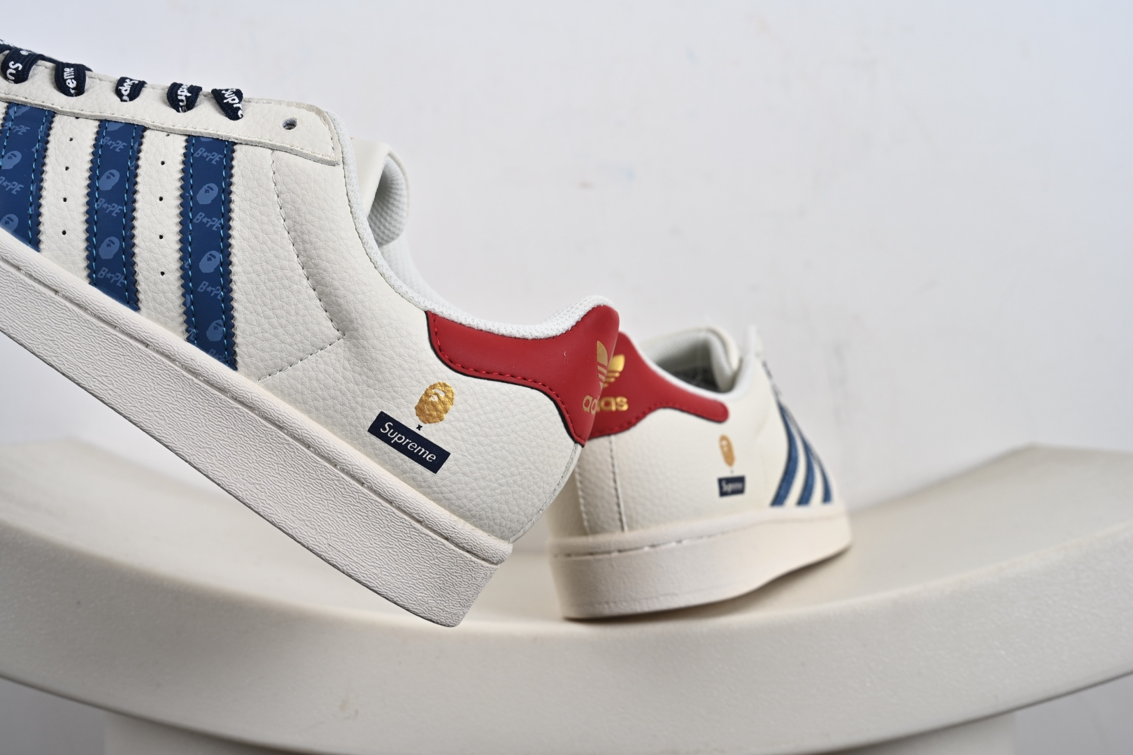 220 定制版 Originals Superstar x BAPE x Superme 白蓝红 QC2602