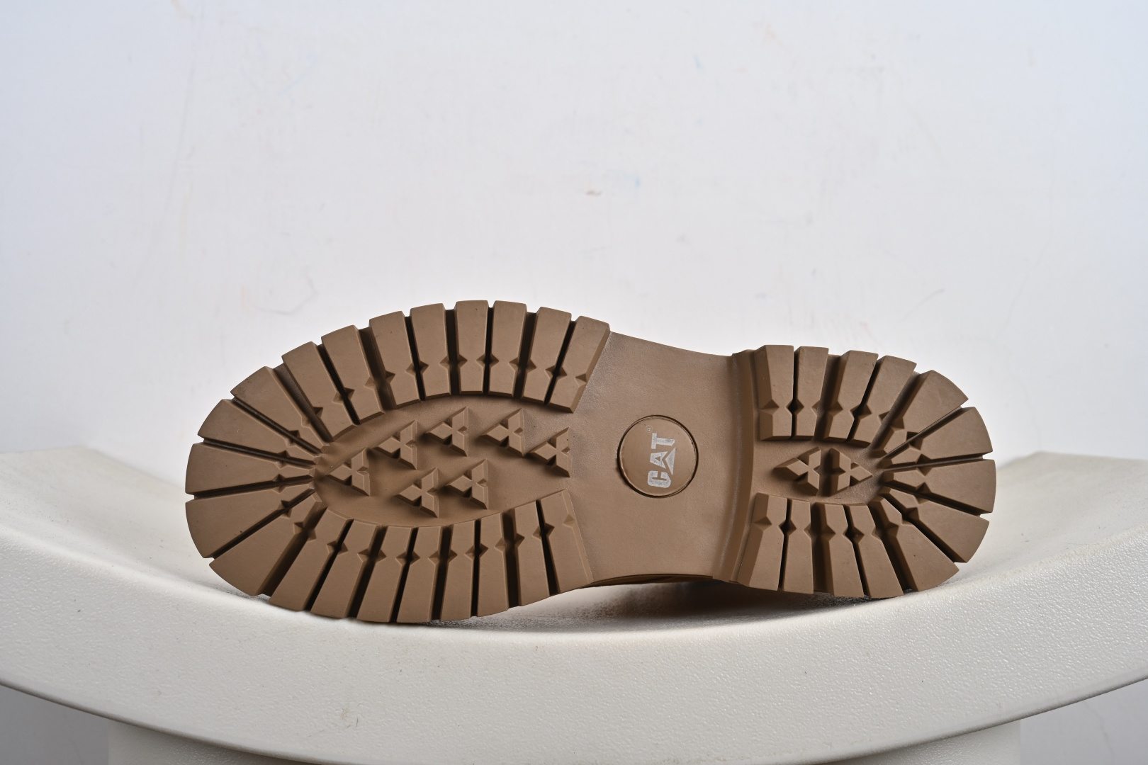 260 CAT卡特 户外中帮休闲马丁靴系列 P721906