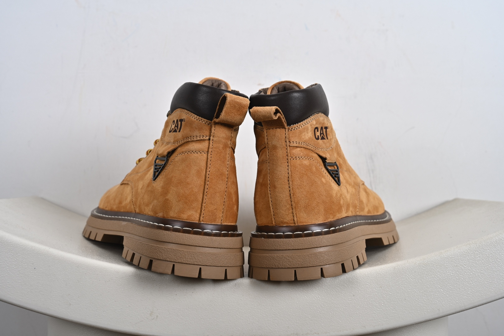 260 CAT卡特 户外中帮休闲马丁靴系列 P721906