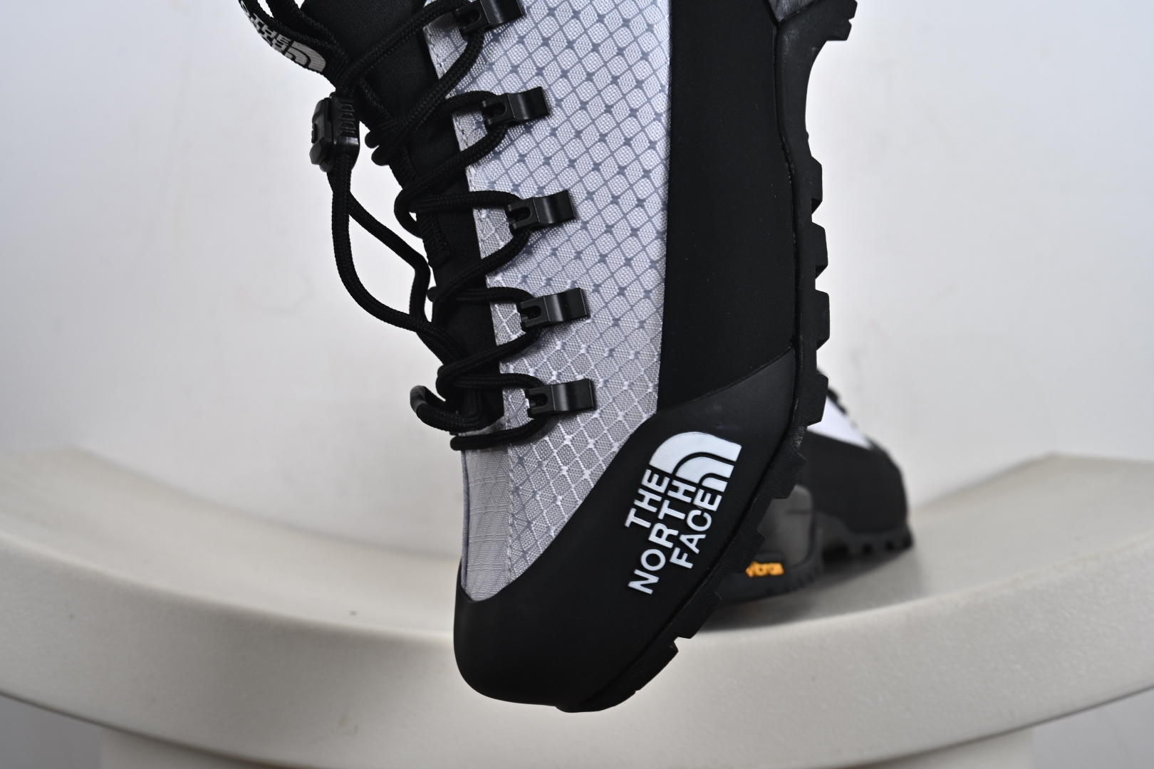 220 The North Face Glenclyffe Low 北面低帮徒步越野休闲登山鞋 NFA817B8OR-080