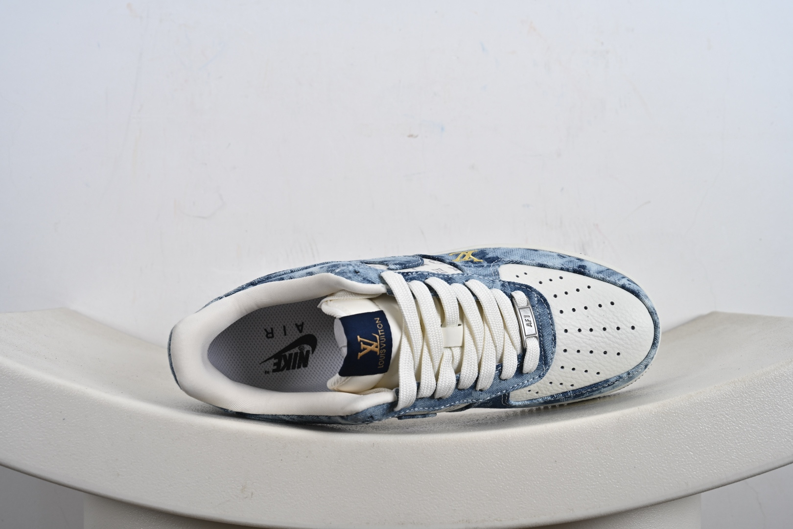 海外量发售！NIke Air Force 1 '07 Low LV联名--牛仔蓝空军一号低帮 运动鞋 YF9511-818
