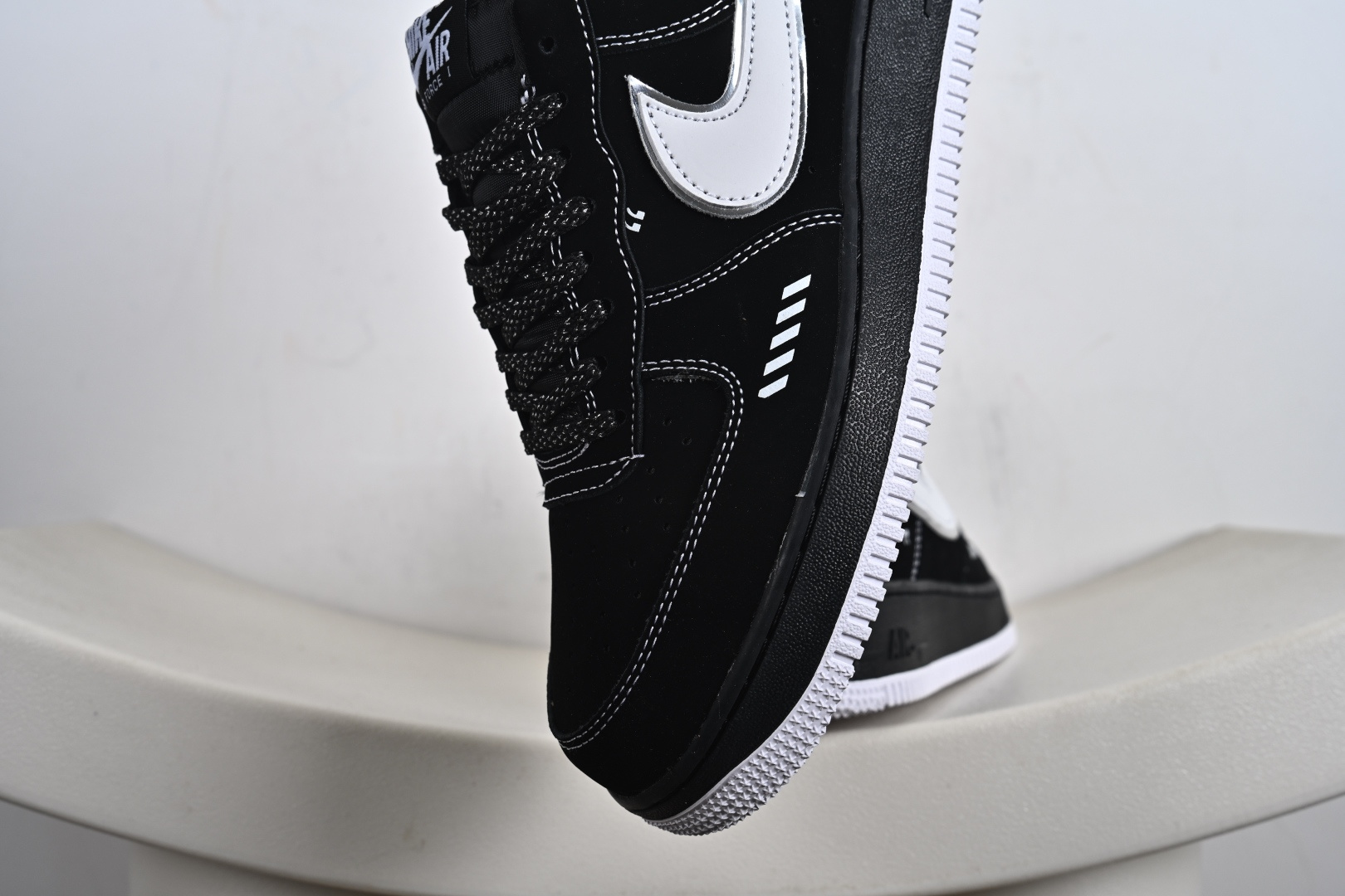Nike Air Force 1 '07 Low “OFF-WHITE联名——黑银”空军一号 高端定制 低帮 运动鞋 DK0188-083