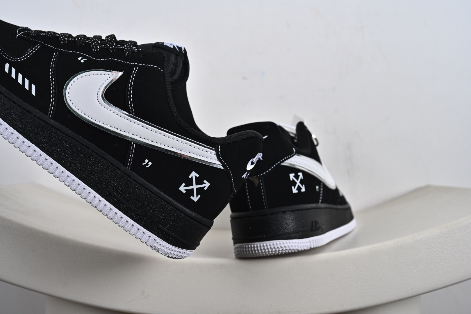 Nike Air Force 1 '07 Low “OFF-WHITE联名——黑银”空军一号 高端定制 低帮 运动鞋 DK0188-083