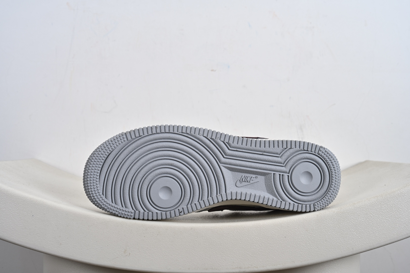 高端定制Nike Air Force 1 '07 Low “纪梵希联名---米白灰红猪八钩 ” 高端定制 低帮休闲板鞋 KX2532-505