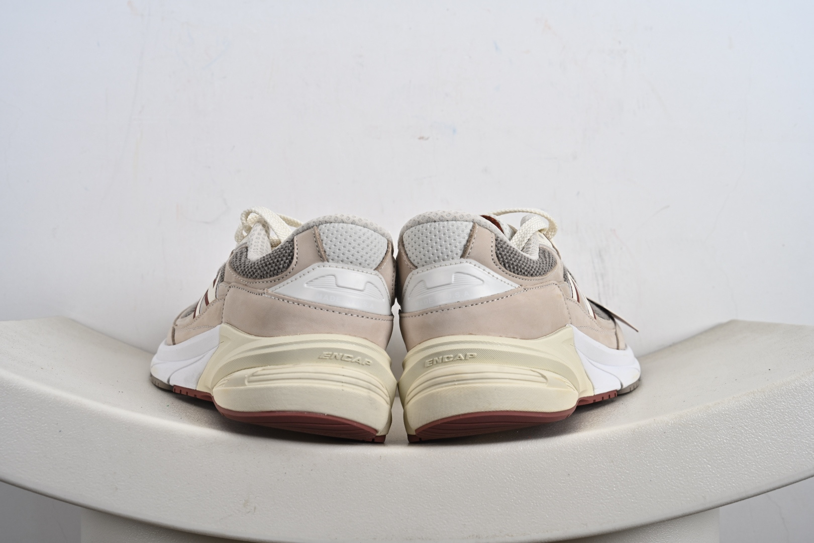 Loro Piana x New Balance 990系列 新百伦NB990V6 第六代总统复古慢跑鞋 联名灰酒红 U990LO6-莆田鞋,莆田鞋货源,高仿鞋,高仿鞋货源,安福档口,莆田高仿鞋,莆田鞋批发,高仿鞋批发,莆田高仿运动鞋,高仿运动鞋,莆田运动鞋 Loro Piana x New Balance 990系列 新百伦NB990V6 第六代总统复古慢跑鞋 联名灰酒红 U990LO6