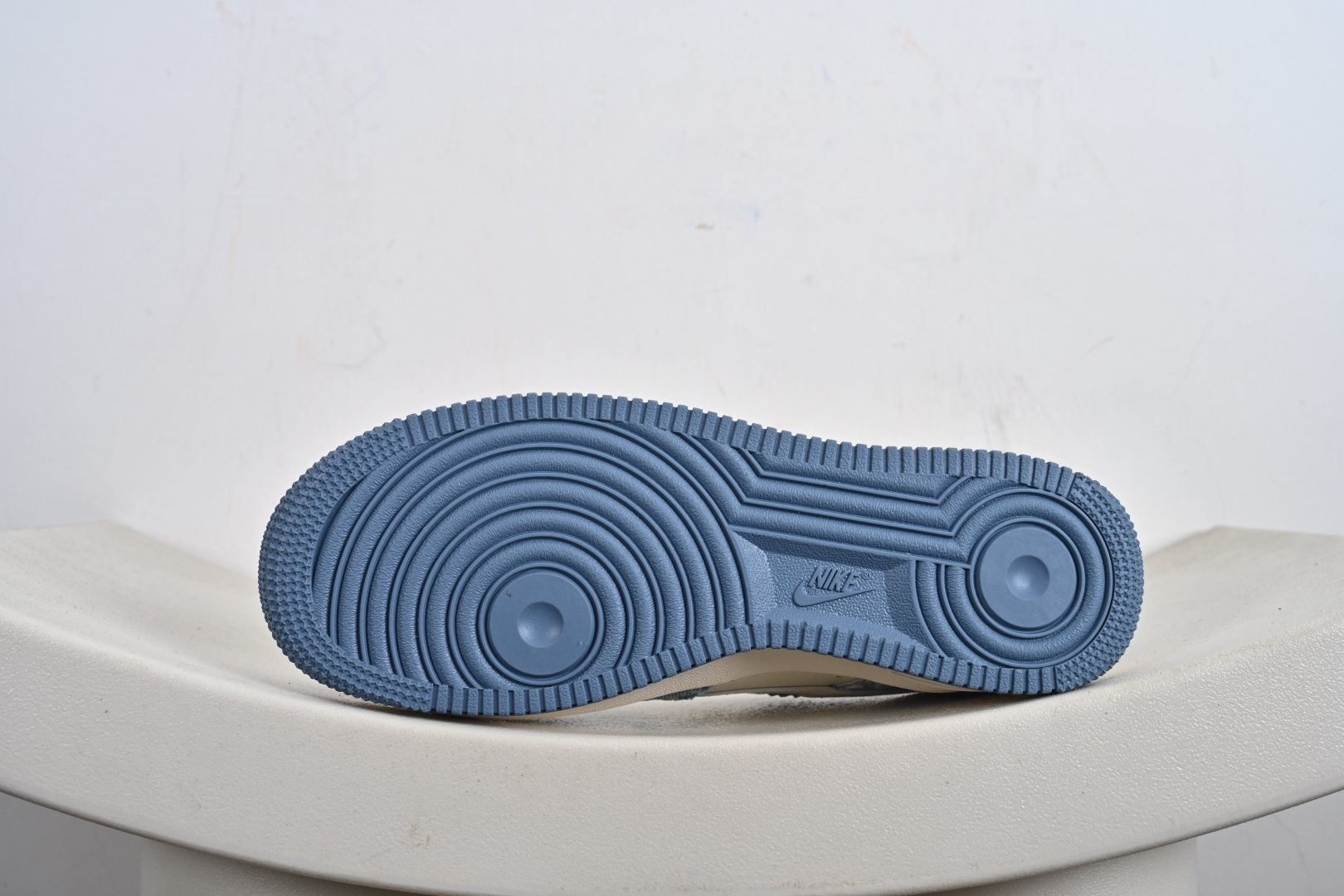 NIke Air Force 1 '07 Low 空军一号低帮 运动鞋 休闲鞋 XY2025-002-莆田鞋,莆田鞋货源,高仿鞋,高仿鞋货源,安福档口,莆田高仿鞋,莆田鞋批发,高仿鞋批发,莆田高仿运动鞋,高仿运动鞋,莆田运动鞋 NIke Air Force 1 '07 Low 空军一号低帮 运动鞋 休闲鞋 XY2025-002