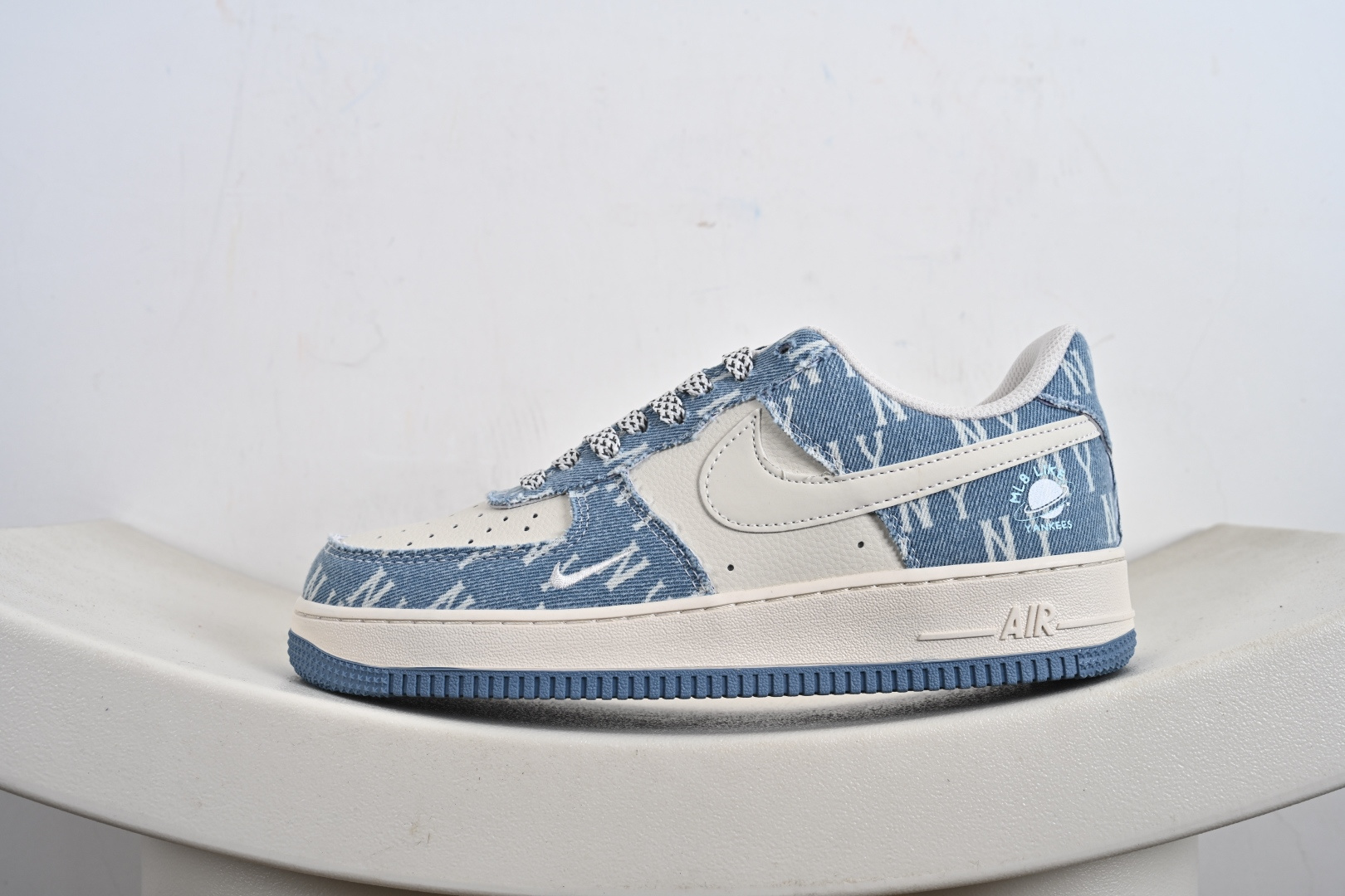 NIke Air Force 1 '07 Low 空军一号低帮 运动鞋 休闲鞋 XY2025-002-莆田鞋,莆田鞋货源,高仿鞋,高仿鞋货源,安福档口,莆田高仿鞋,莆田鞋批发,高仿鞋批发,莆田高仿运动鞋,高仿运动鞋,莆田运动鞋 NIke Air Force 1 '07 Low 空军一号低帮 运动鞋 休闲鞋 XY2025-002