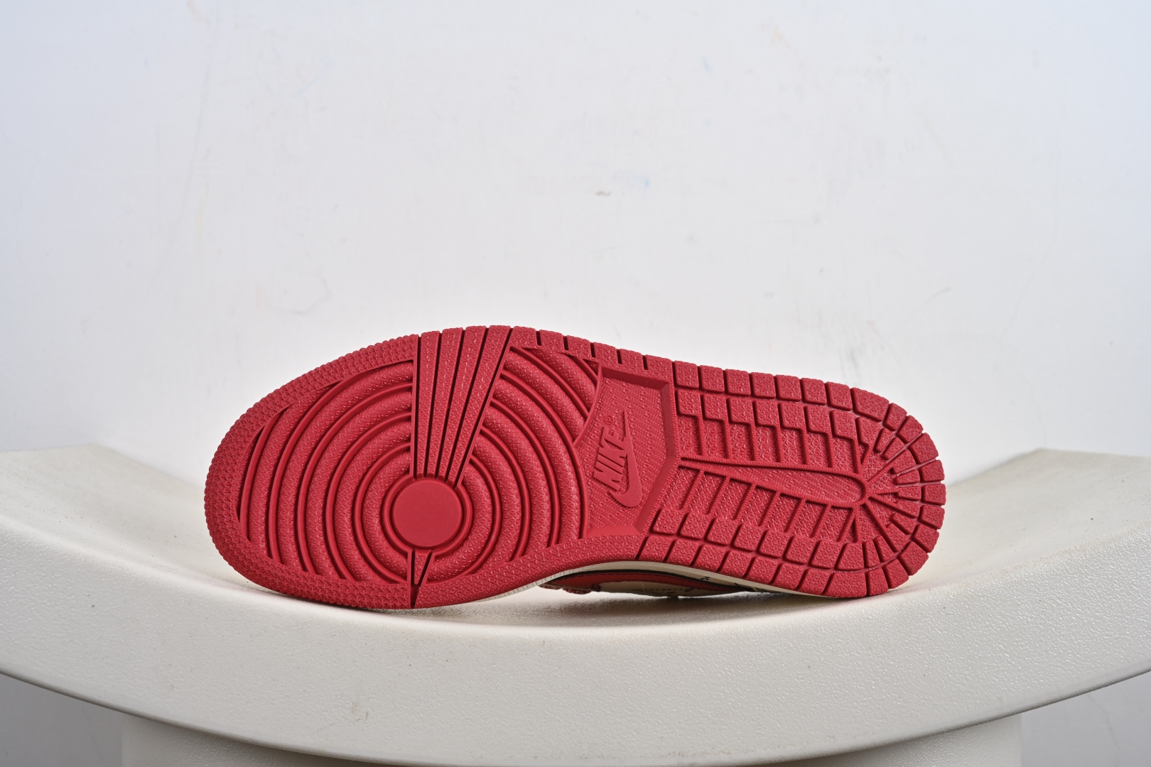 Nike Air Jordan 1 x 巴黎世家AJ1倒勾 乔一倒钩 ‘DIY’定制 耐克 低帮文化篮球鞋 DS2025-001