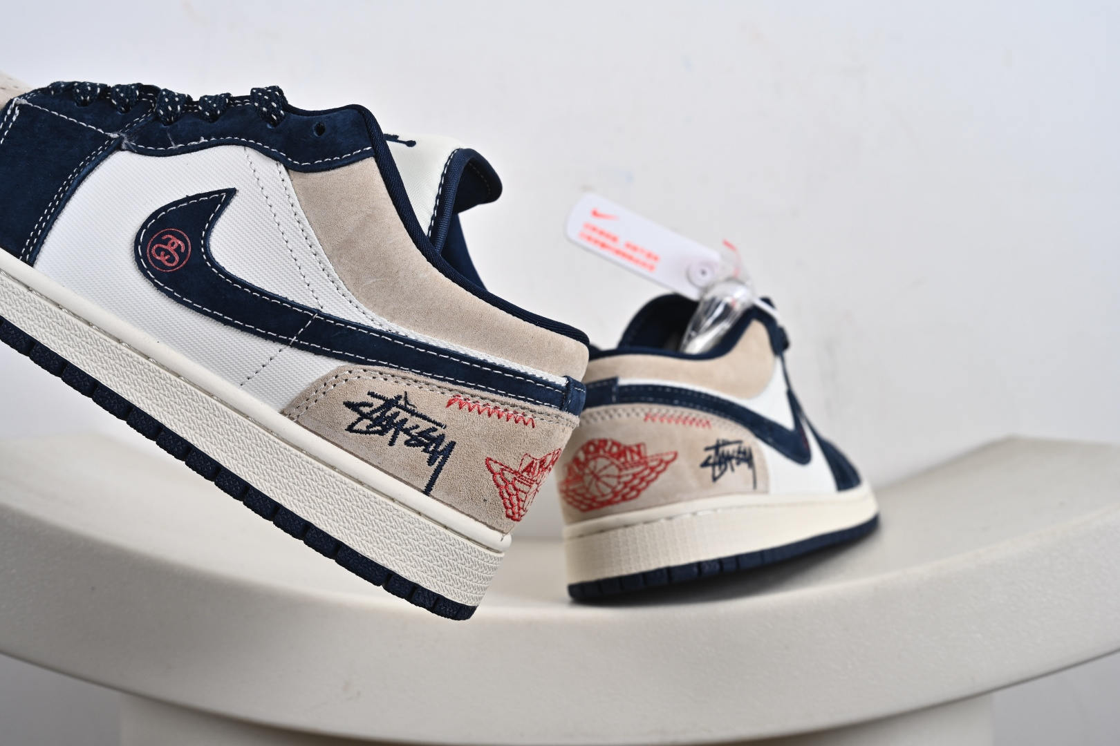 Air Jordan 1 x Stussy 乔丹1代低帮斯图西联名蓝棕白小勾 LR8888-015-莆田鞋,莆田鞋货源,高仿鞋,高仿鞋货源,安福档口,莆田高仿鞋,莆田鞋批发,高仿鞋批发,莆田高仿运动鞋,高仿运动鞋,莆田运动鞋 Air Jordan 1 x Stussy 乔丹1代低帮斯图西联名蓝棕白小勾 LR8888-015