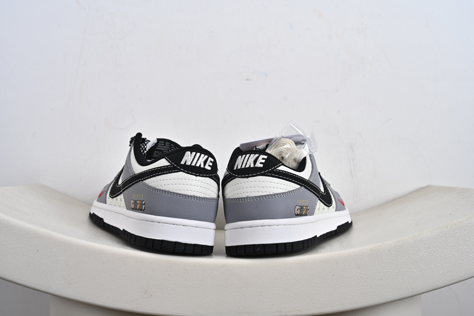 NK SB Dunk Low 古驰联名 浅灰黑勾 周年高端定制 低帮休闲板鞋 CS1688-134