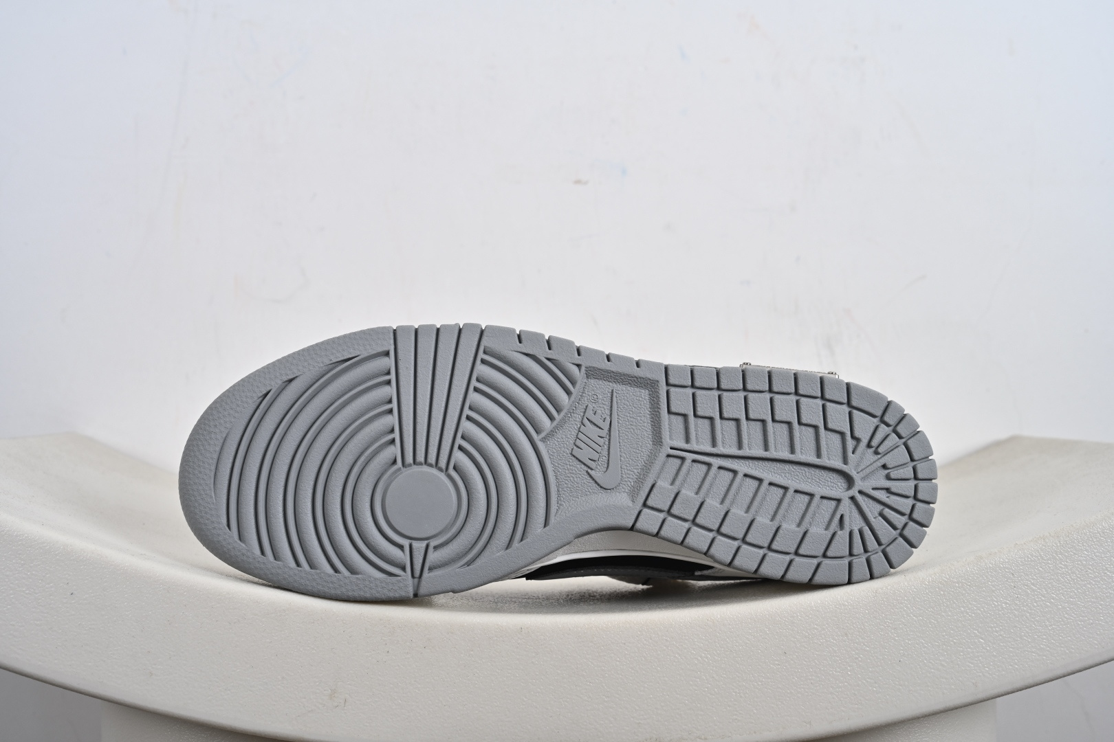 Nike Dunk Low Retro 联名款 耐克 低帮休闲运动板鞋 WB0518-091-莆田鞋,莆田鞋货源,高仿鞋,高仿鞋货源,安福档口,莆田高仿鞋,莆田鞋批发,高仿鞋批发,莆田高仿运动鞋,高仿运动鞋,莆田运动鞋 Nike Dunk Low Retro 联名款 耐克 低帮休闲运动板鞋 WB0518-091