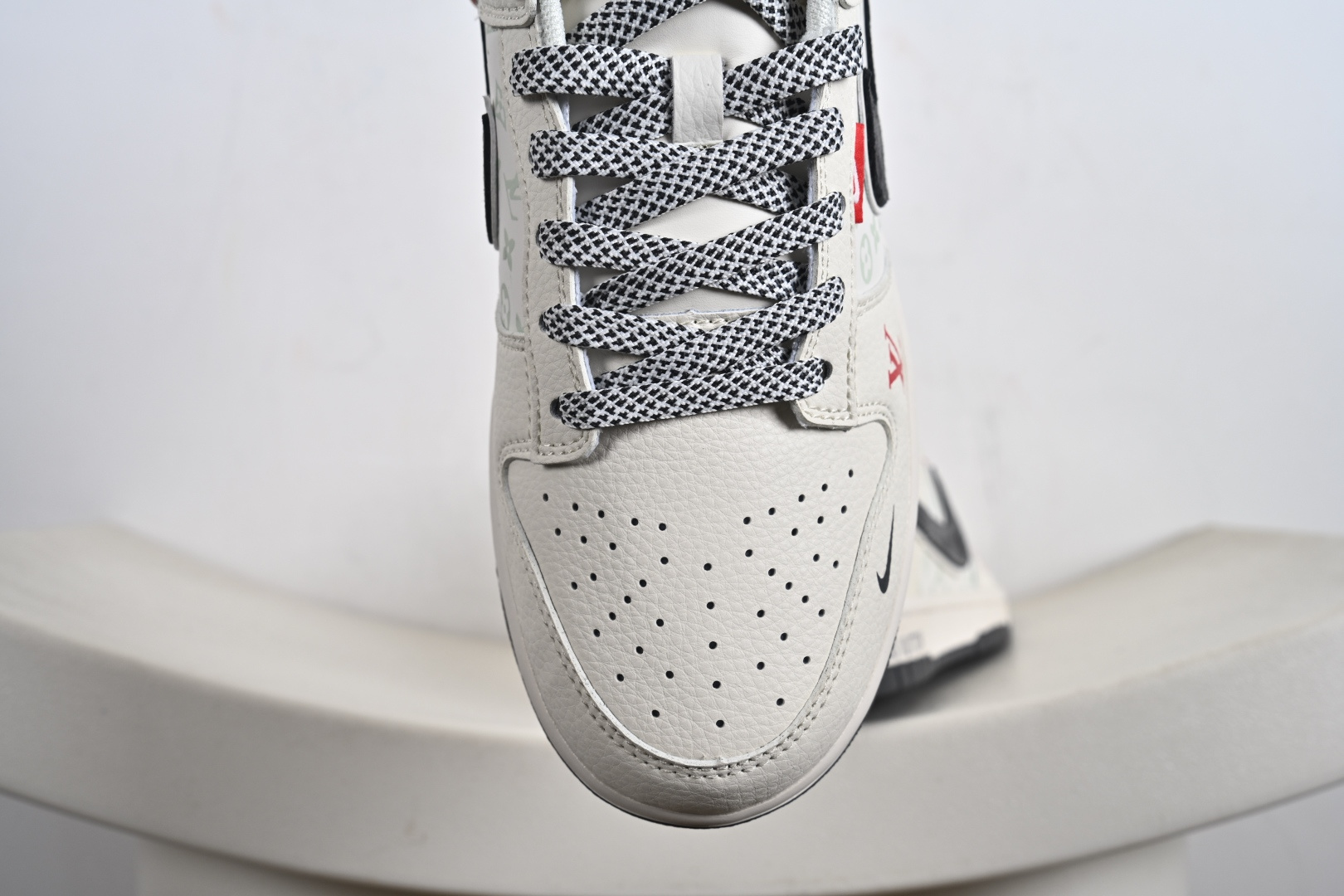 Nike Dunk Low Retro 联名款 耐克 低帮休闲运动板鞋 HT5088-606-莆田鞋,莆田鞋货源,高仿鞋,高仿鞋货源,安福档口,莆田高仿鞋,莆田鞋批发,高仿鞋批发,莆田高仿运动鞋,高仿运动鞋,莆田运动鞋 Nike Dunk Low Retro 联名款 耐克 低帮休闲运动板鞋 HT5088-606