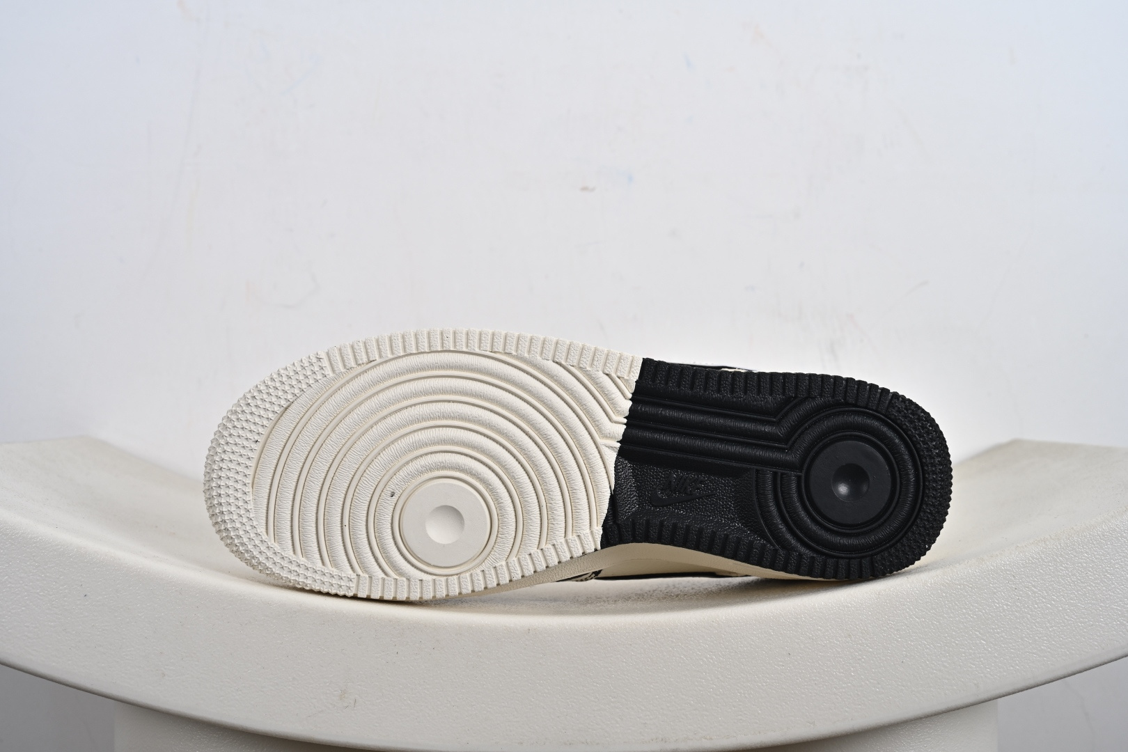 定制版 Nk Air Force 1’07 定制配色 迪奥联名 空军一号低帮经典低帮休闲百搭板鞋 KJ1688-022