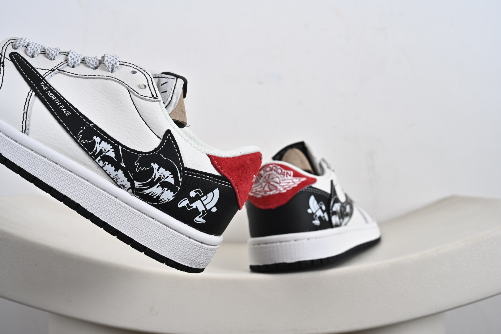 定制版 Travis Scott x Fragment Design x Jordan Air Jordan 1 Low SP “北面联名——黑勾涂鸦” DZ5899-028