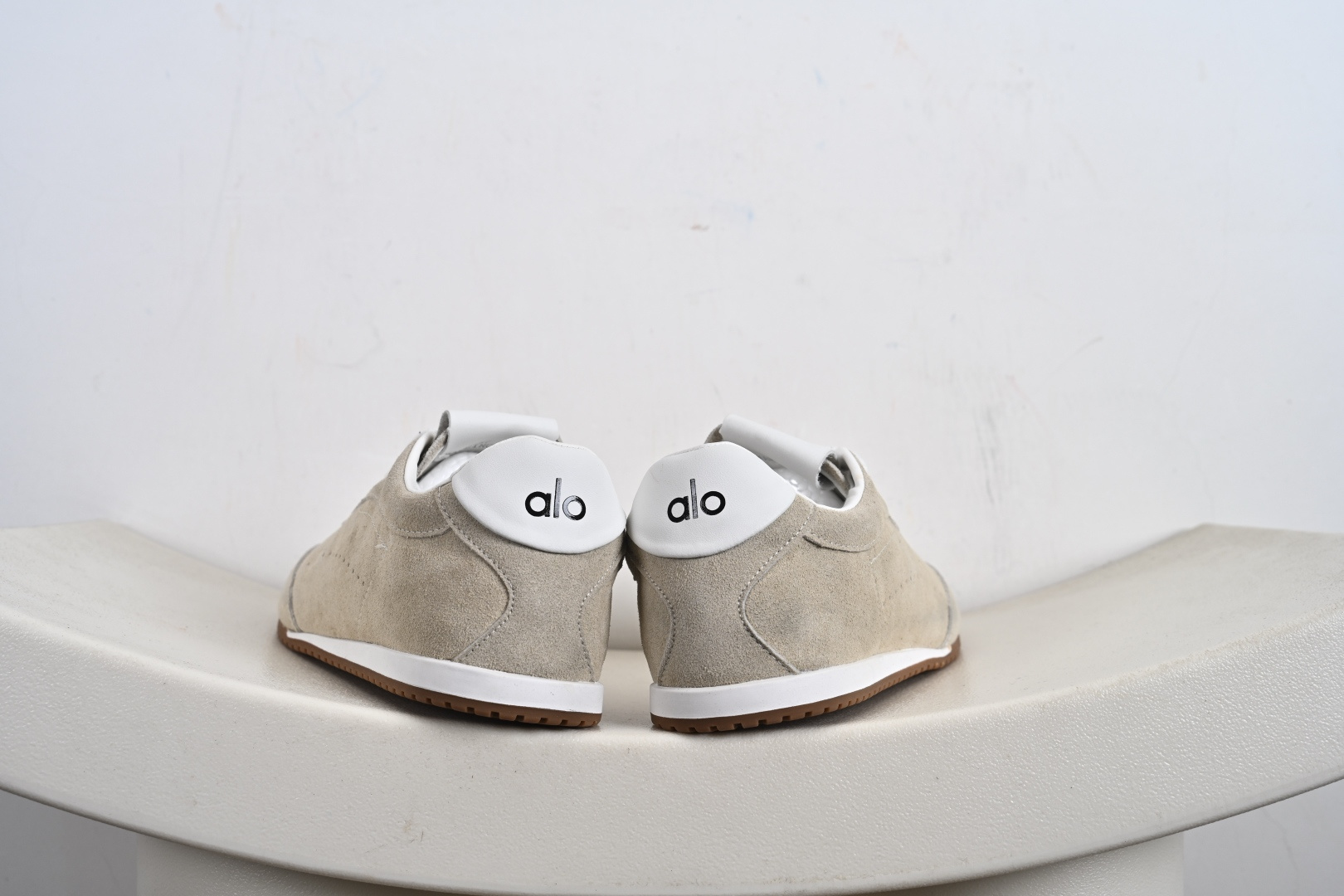 Alo Yoga Sunset Sneaker 徳训生活休闲鞋 A0590U