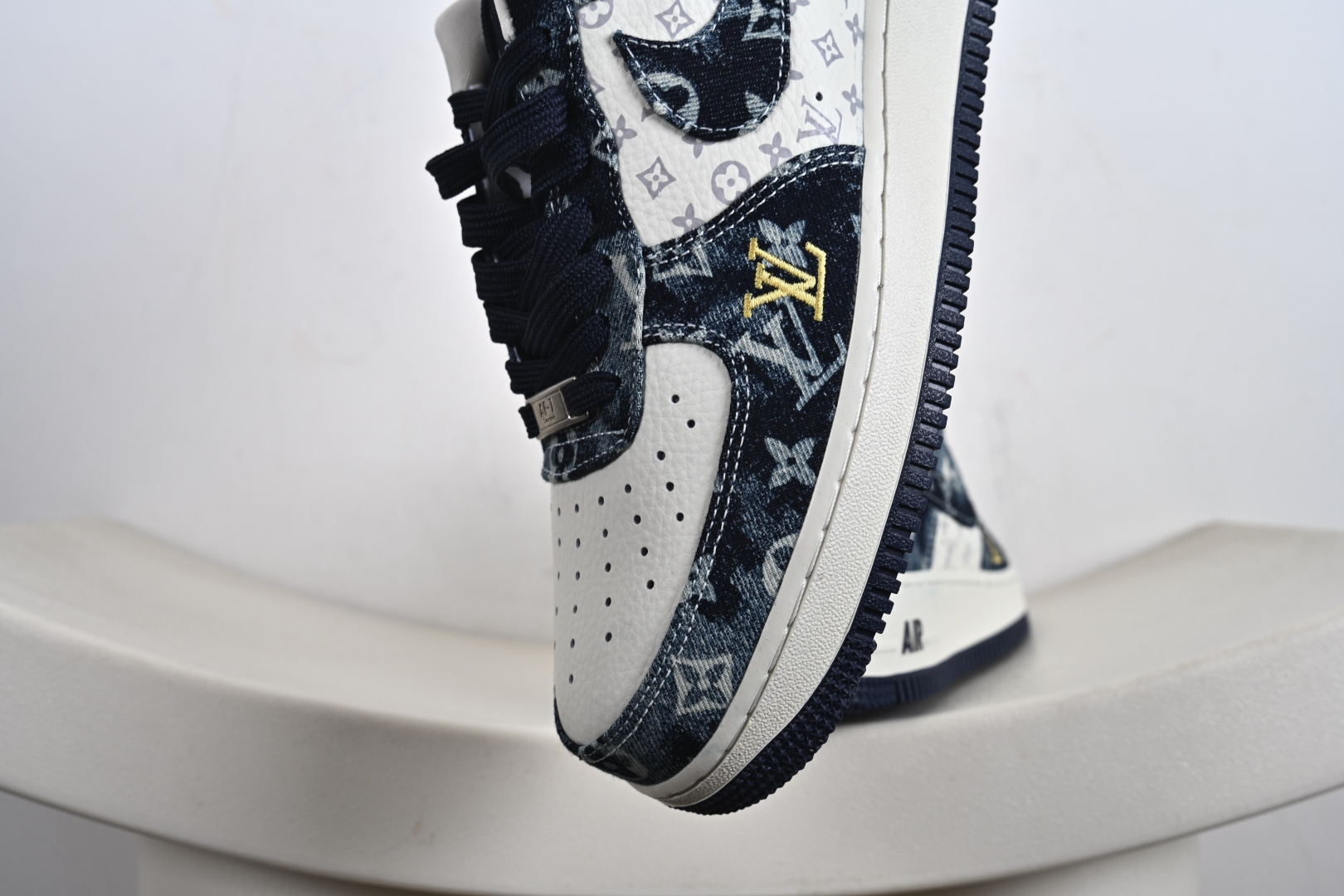 海外量发售！NIke Air Force 1 '07 Low LV联名--白墨蓝空军一号低帮 运动鞋 YF9511-820