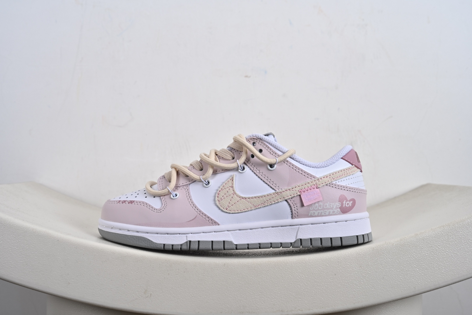 NIKE DUNK LOW RETRO 情人节粉绑带 低帮休闲板鞋 DD1391-103