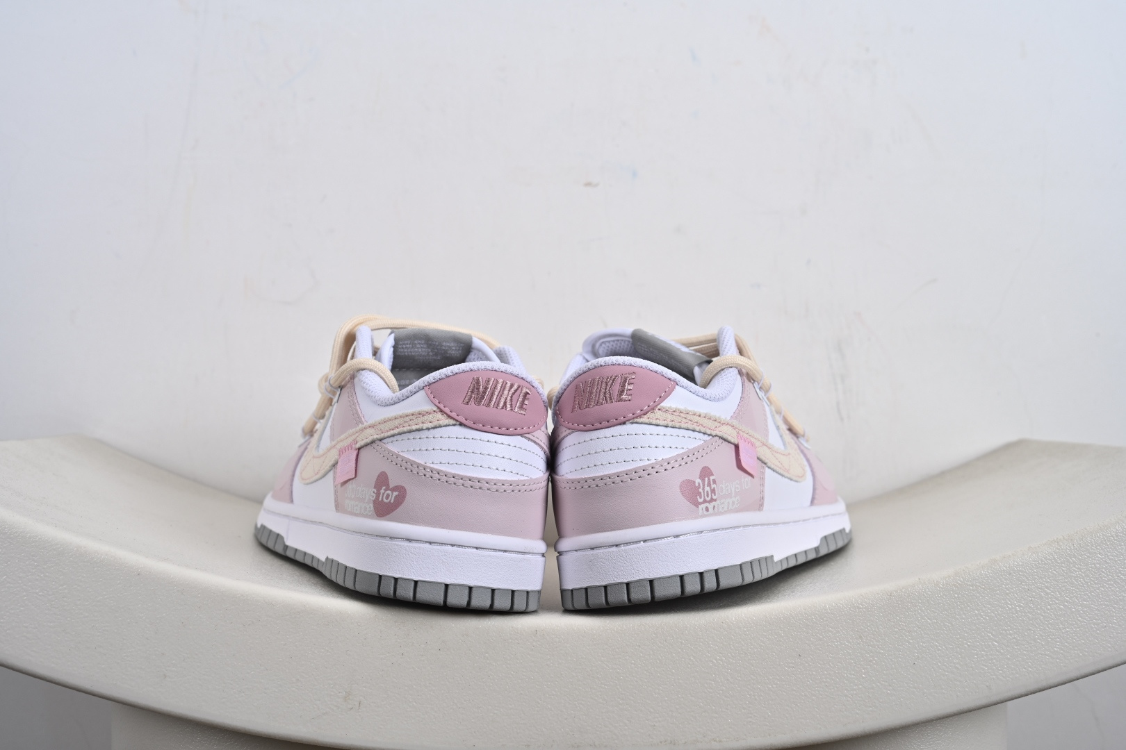 NIKE DUNK LOW RETRO 情人节粉绑带 低帮休闲板鞋 DD1391-103