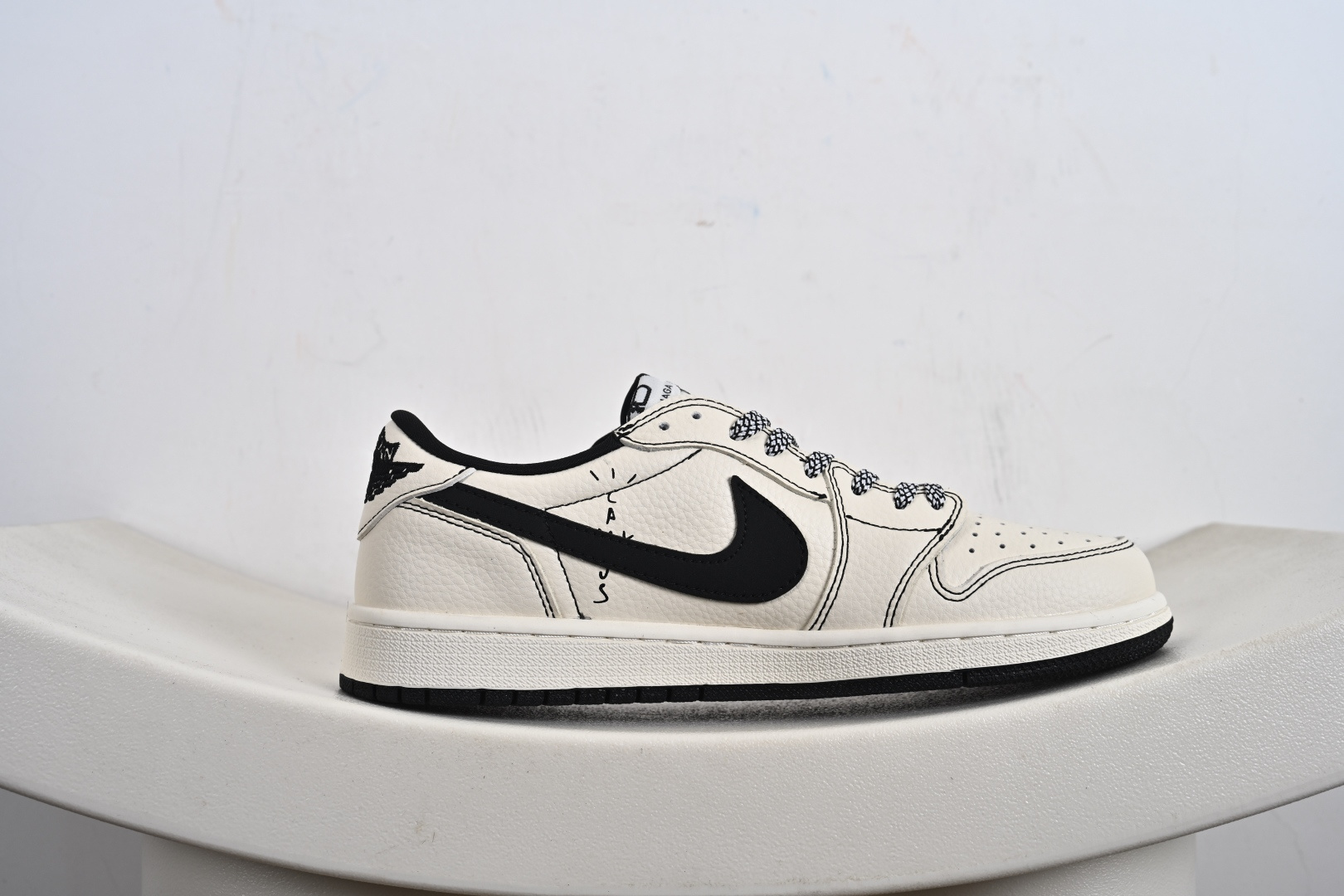 Nike Air Jordan 1 Low 定制配色 巴黎世家联名 定制AJ联名-高端定制 低帮复古文化板鞋 DS2025-002-莆田鞋,莆田鞋货源,高仿鞋,高仿鞋货源,安福档口,莆田高仿鞋,莆田鞋批发,高仿鞋批发,莆田高仿运动鞋,高仿运动鞋,莆田运动鞋 Nike Air Jordan 1 Low 定制配色 巴黎世家联名 定制AJ联名-高端定制 低帮复古文化板鞋 DS2025-002