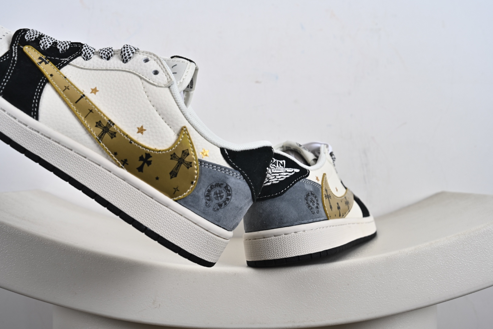 高端定制Air Jordan 1 Low LOW SP AJ1 乔1 倒钩联名款 低帮复古篮球鞋 HS8068-064-莆田鞋,莆田鞋货源,高仿鞋,高仿鞋货源,安福档口,莆田高仿鞋,莆田鞋批发,高仿鞋批发,莆田高仿运动鞋,高仿运动鞋,莆田运动鞋 高端定制Air Jordan 1 Low LOW SP AJ1 乔1 倒钩联名款 低帮复古篮球鞋 HS8068-064