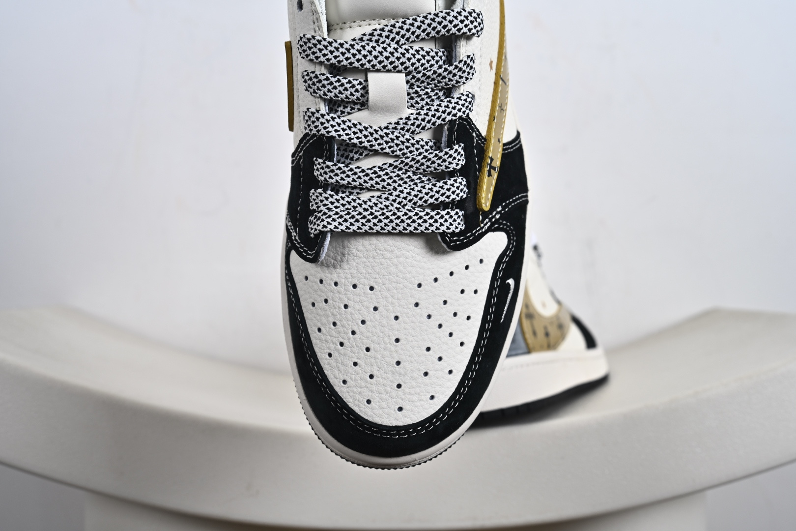 高端定制Air Jordan 1 Low LOW SP AJ1 乔1 倒钩联名款 低帮复古篮球鞋 HS8068-064-莆田鞋,莆田鞋货源,高仿鞋,高仿鞋货源,安福档口,莆田高仿鞋,莆田鞋批发,高仿鞋批发,莆田高仿运动鞋,高仿运动鞋,莆田运动鞋 高端定制Air Jordan 1 Low LOW SP AJ1 乔1 倒钩联名款 低帮复古篮球鞋 HS8068-064