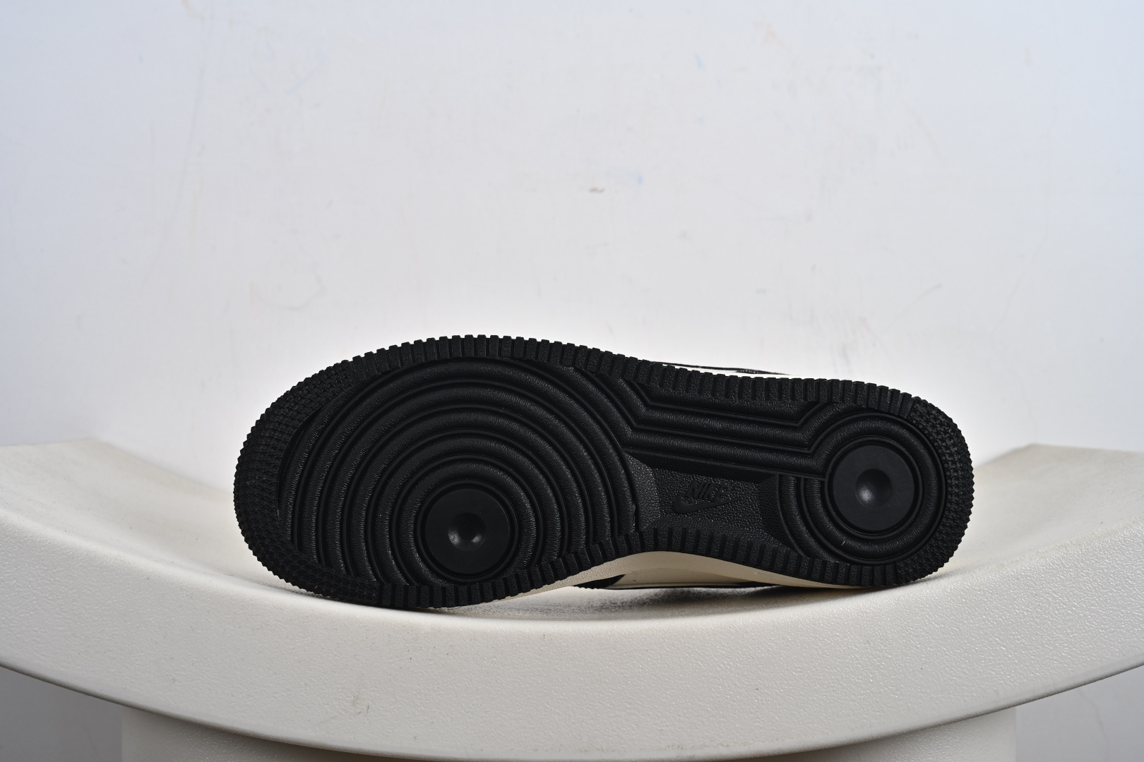 Louis Vuitton x NIke Air Force 1 米黑牛仔 DX1888-097