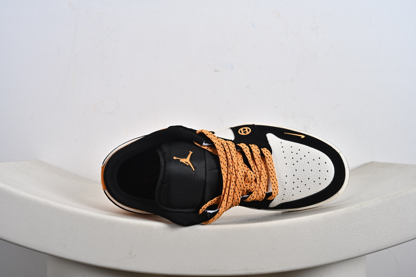 Air Jordan 1 Low x Hermes 乔丹1代低帮爱马仕联名黑白黄小勾 LJ8888-004