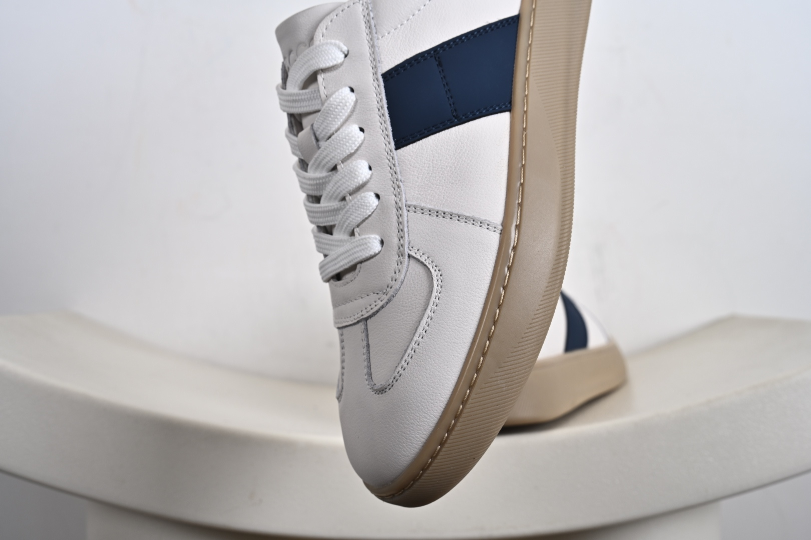 ECCO 爱步 新款时尚德训鞋休闲板鞋 632521