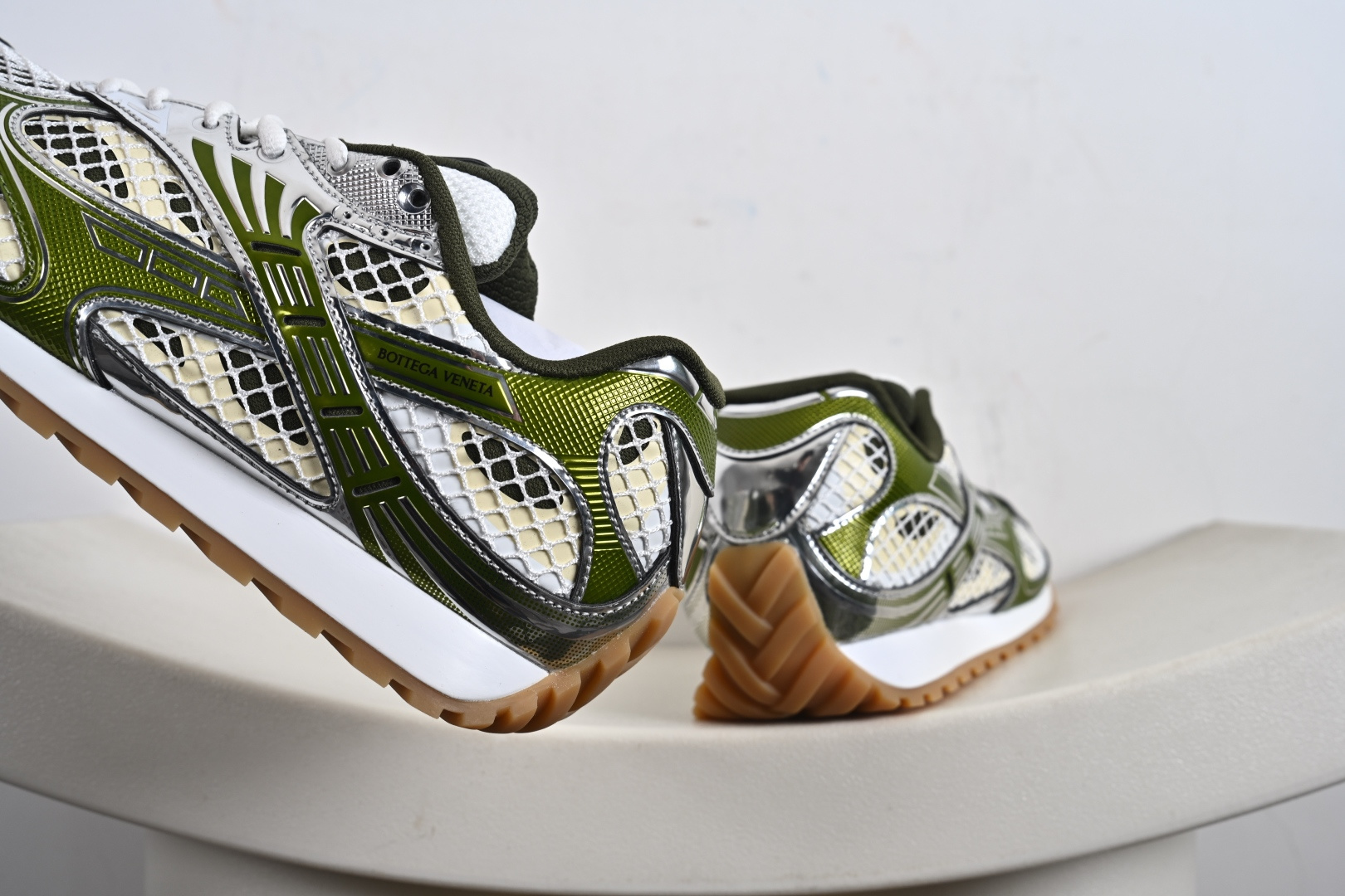 Bottega Veneta葆蝶家 Orbit