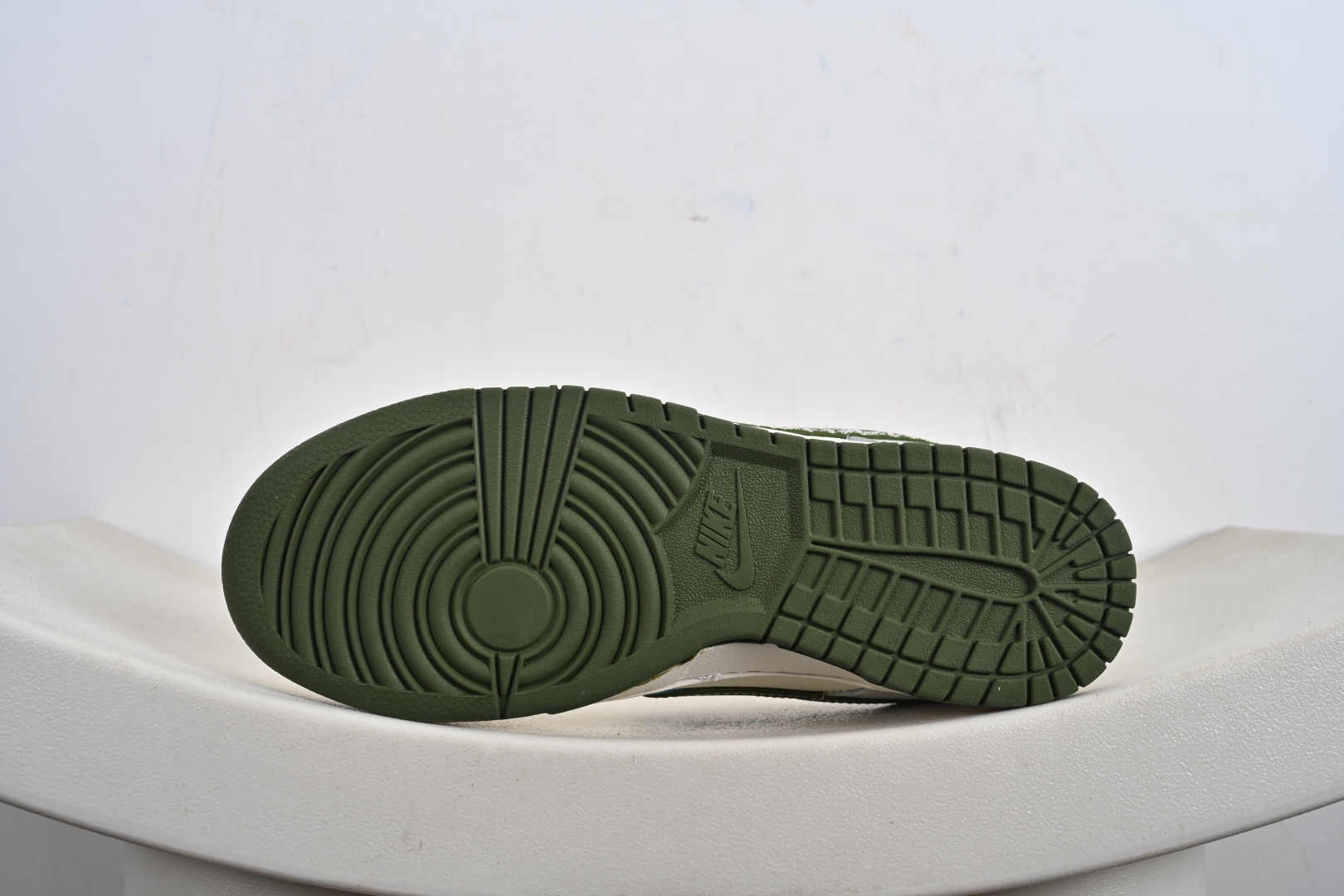 Dunk Low RETRO 联名款 HS2506-220