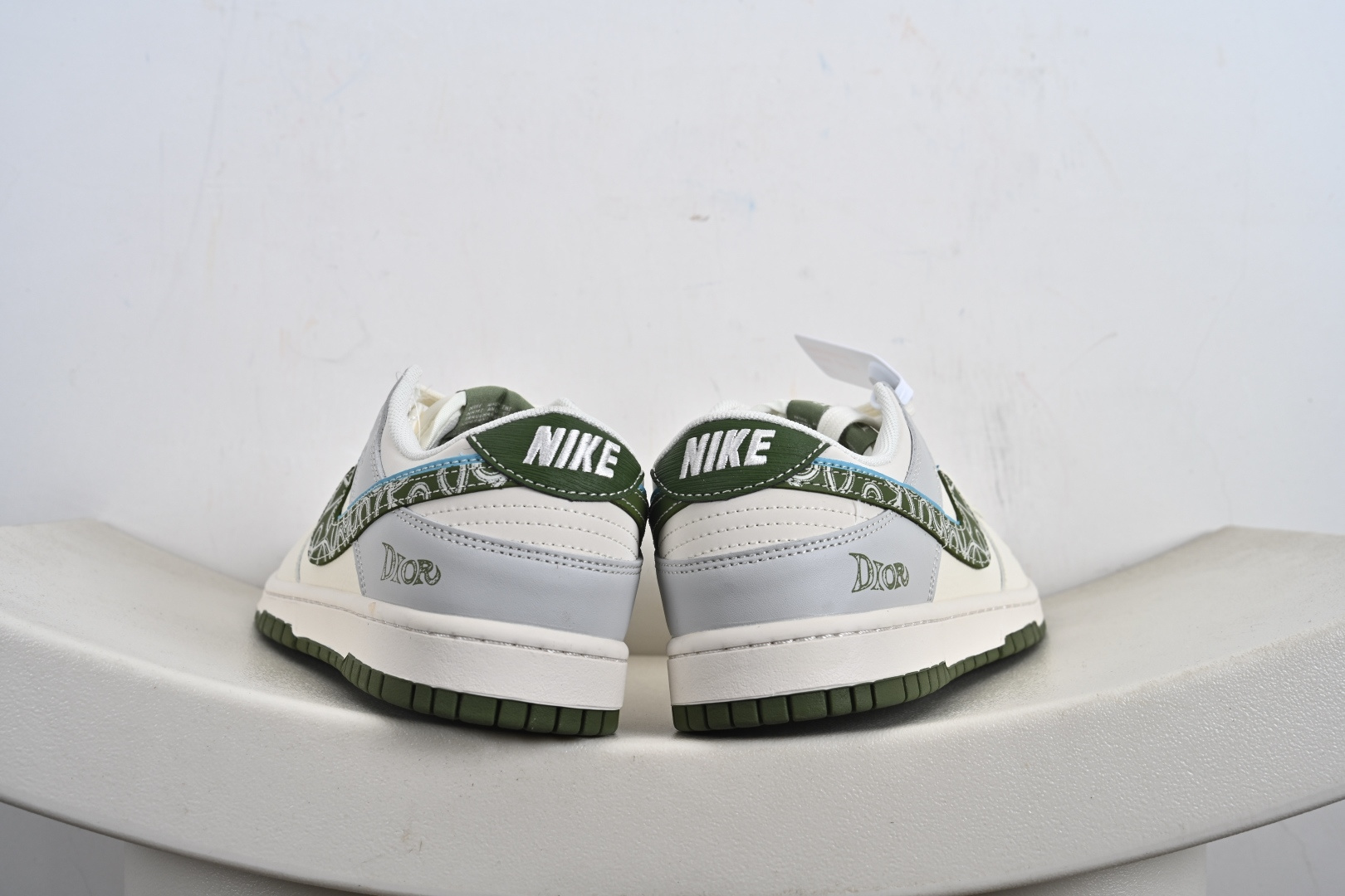 Dunk Low RETRO 联名款 HS2506-220