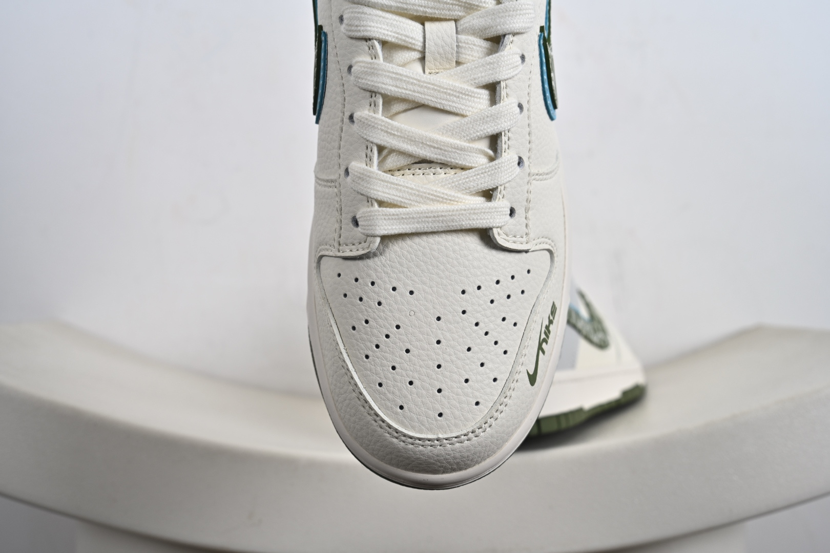 Dunk Low RETRO 联名款 HS2506-220