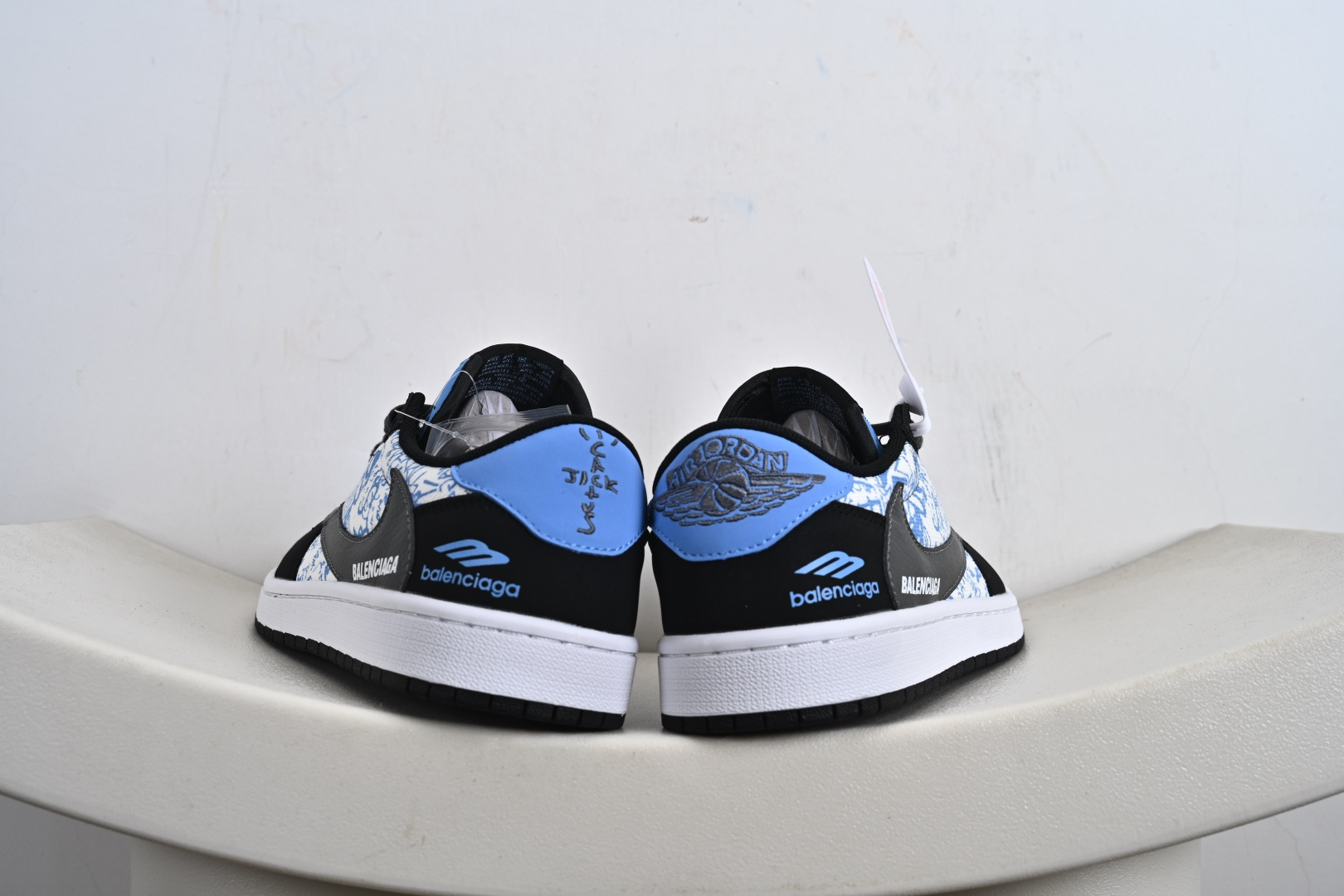 Travis Scott x Fragment Design x Air Jordan 1 Low SP AJ1 乔1 印花 低帮文化休闲板鞋 XD0798-306